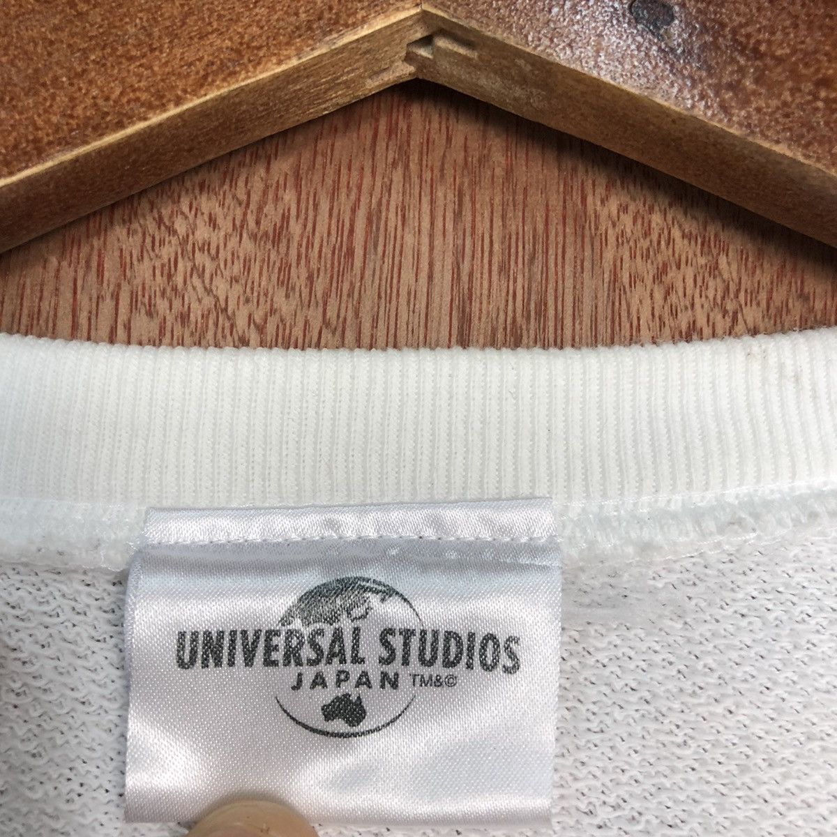 Japanese Brand Jaws movie universal studio japan White Sweatshirt #c864 Size US M / EU 48-50 / 2 - 12 Thumbnail