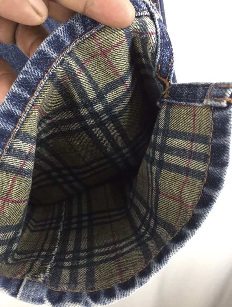 Burberry × Vintage Iconic Burberry London Blue Label Nova Check Jeans For Women Size 30" / US 8 / IT 44 - 7 Thumbnail
