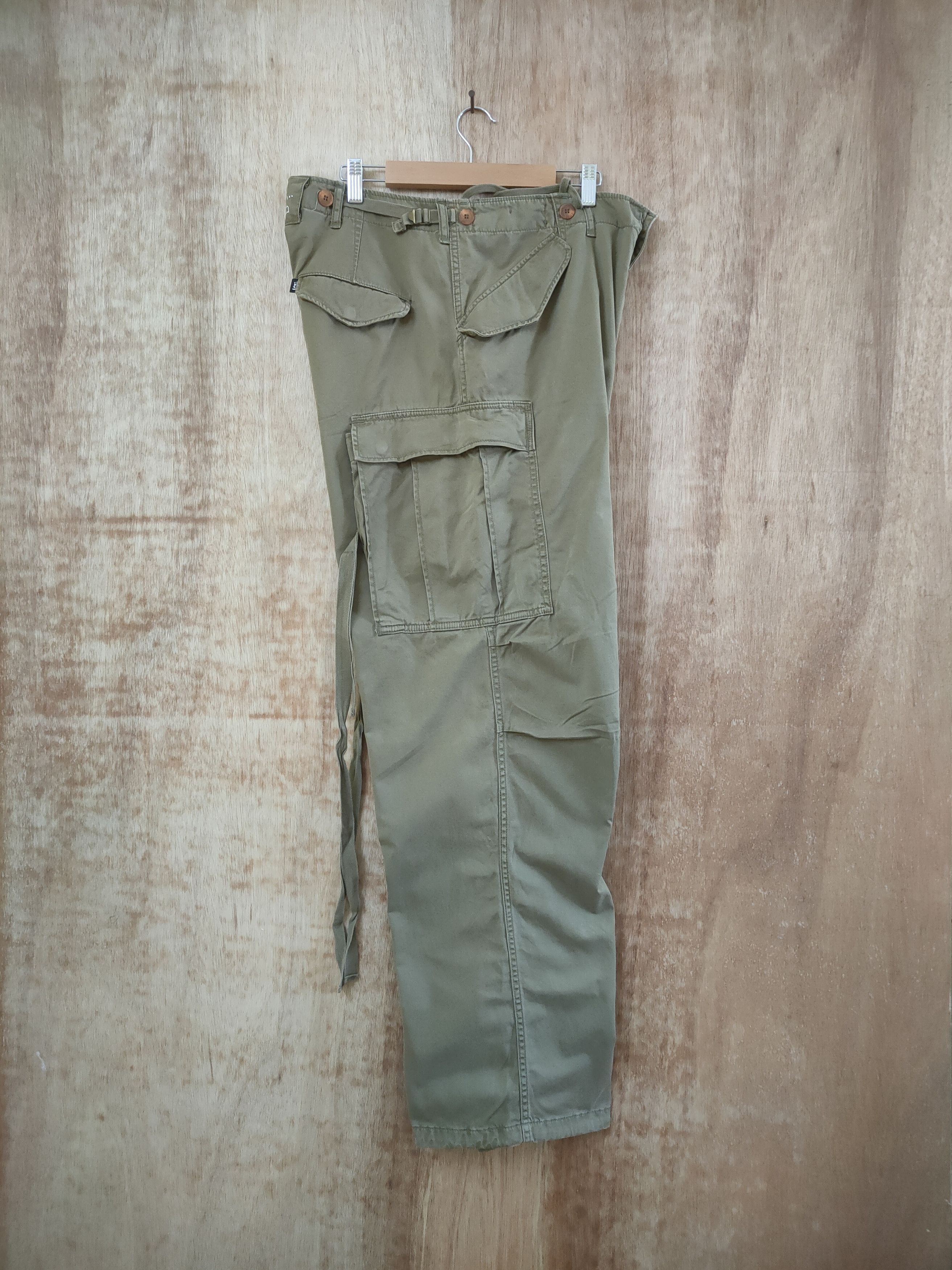 Fubu FUBU FOR US BY US VINTAGE BONDAGE BAGGY CARGO PANTS Size US 34 / EU 50 - 16 Thumbnail