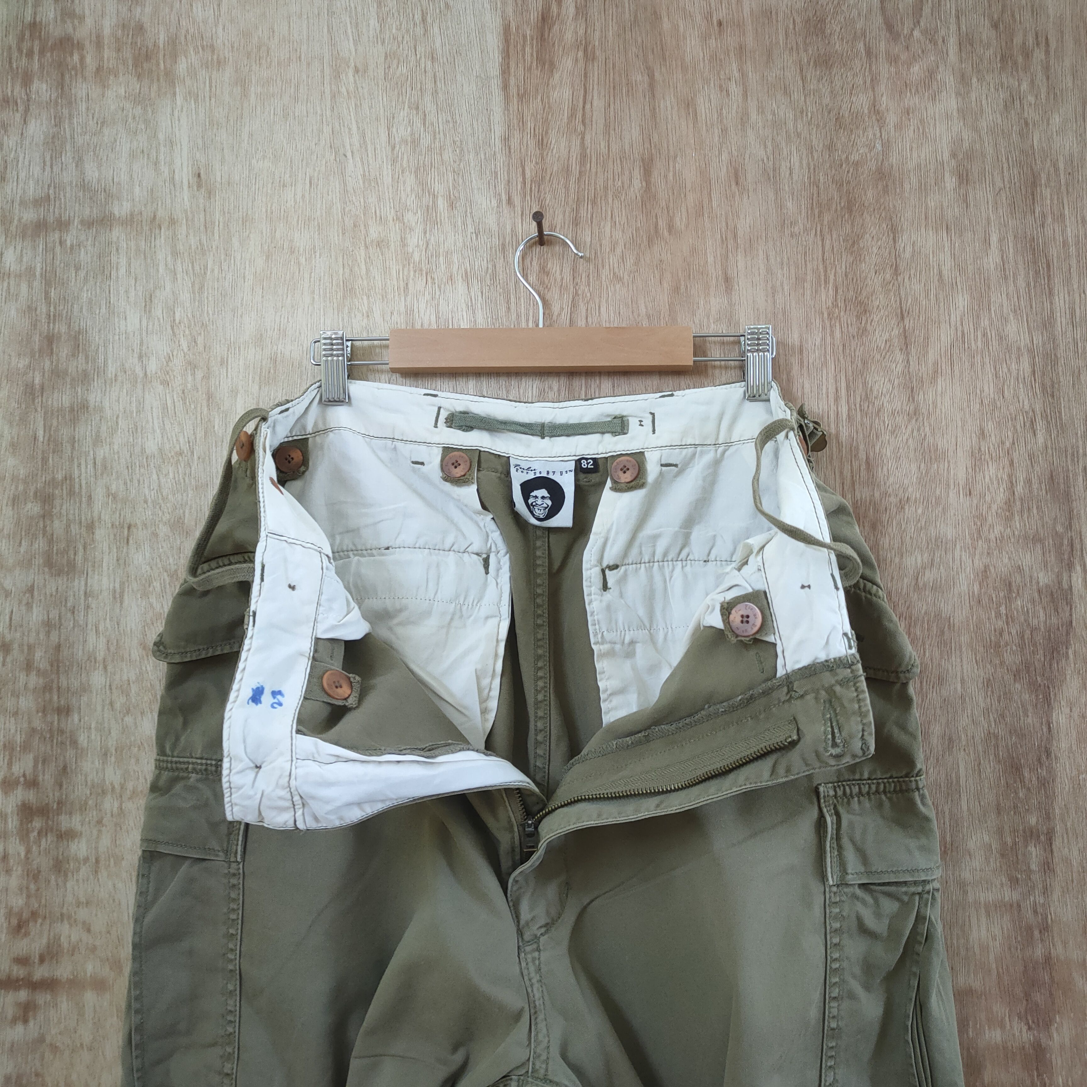 Fubu FUBU FOR US BY US VINTAGE BONDAGE BAGGY CARGO PANTS Size US 34 / EU 50 - 12 Thumbnail
