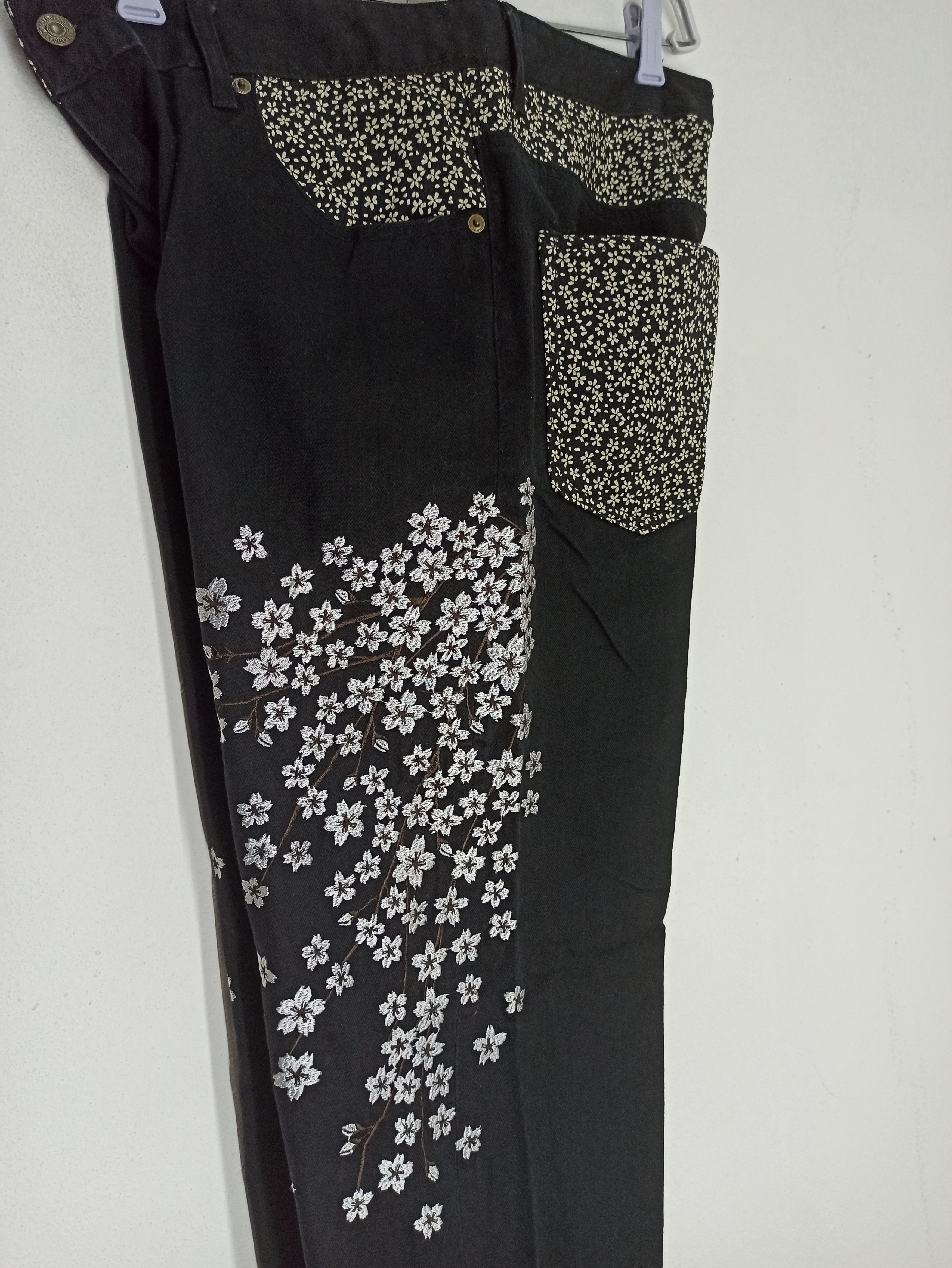 Japanese Brand × Kings Of Indigo Exclusive Art Of Koi Sakura Sukajan Super Black Jeans Size US 36 / EU 52 - 6 Thumbnail