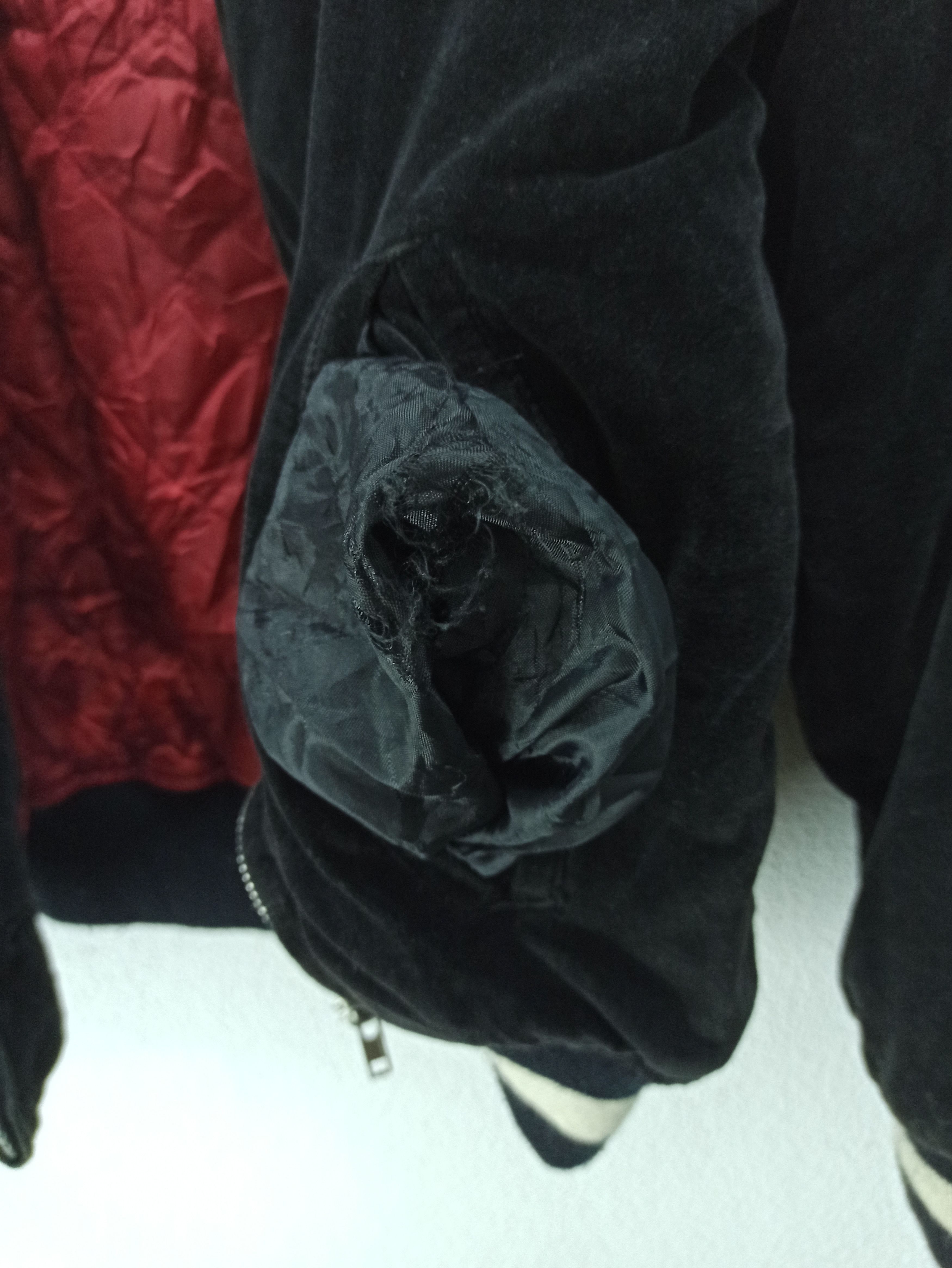 Japanese Brand "Yokosuka Japan" Velvet Sukajan Embroidered Dragon Size US L / EU 52-54 / 3 - 9 Thumbnail
