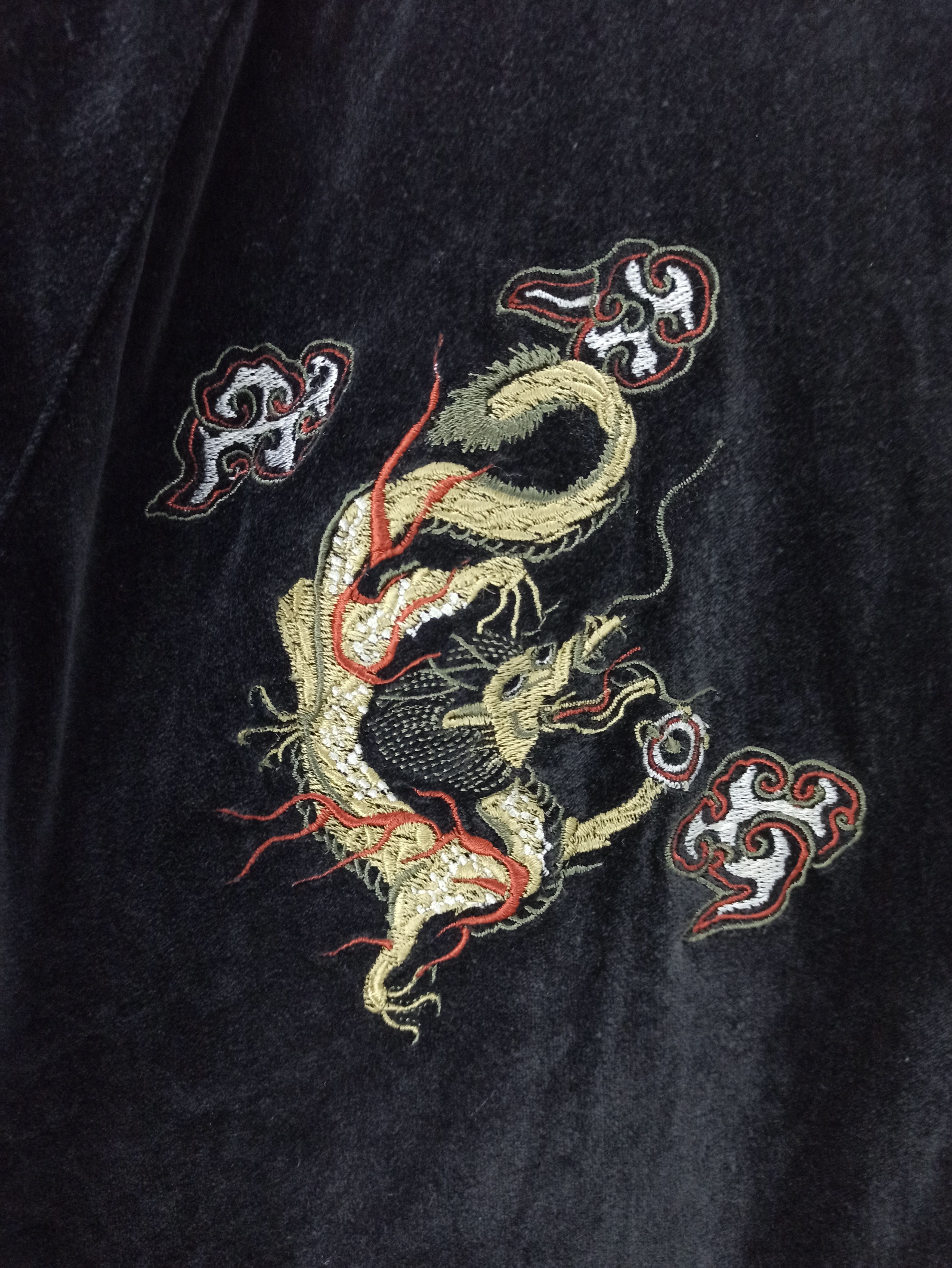 Japanese Brand "Yokosuka Japan" Velvet Sukajan Embroidered Dragon Size US L / EU 52-54 / 3 - 6 Thumbnail