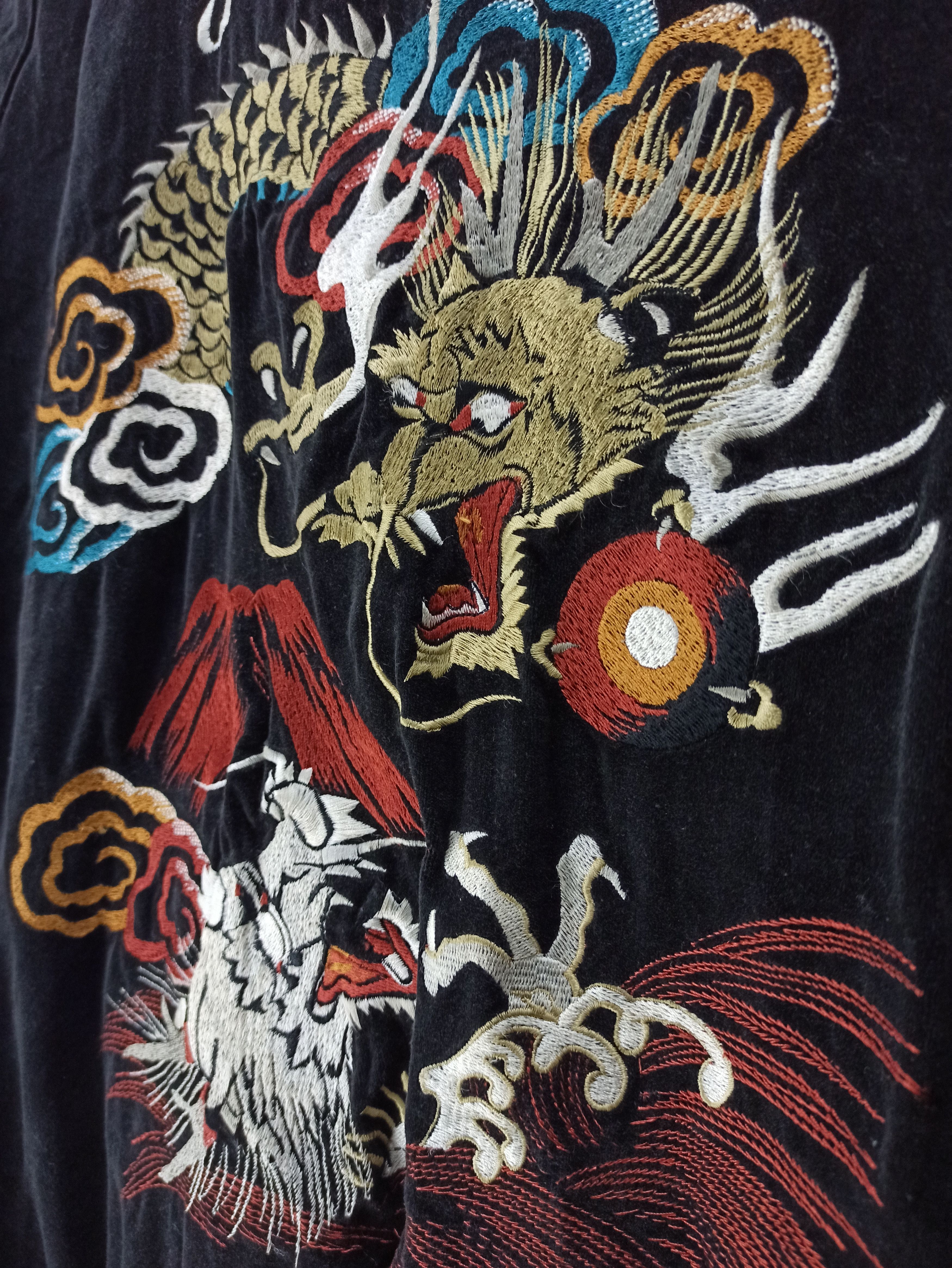 Japanese Brand "Yokosuka Japan" Velvet Sukajan Embroidered Dragon Size US L / EU 52-54 / 3 - 7 Thumbnail