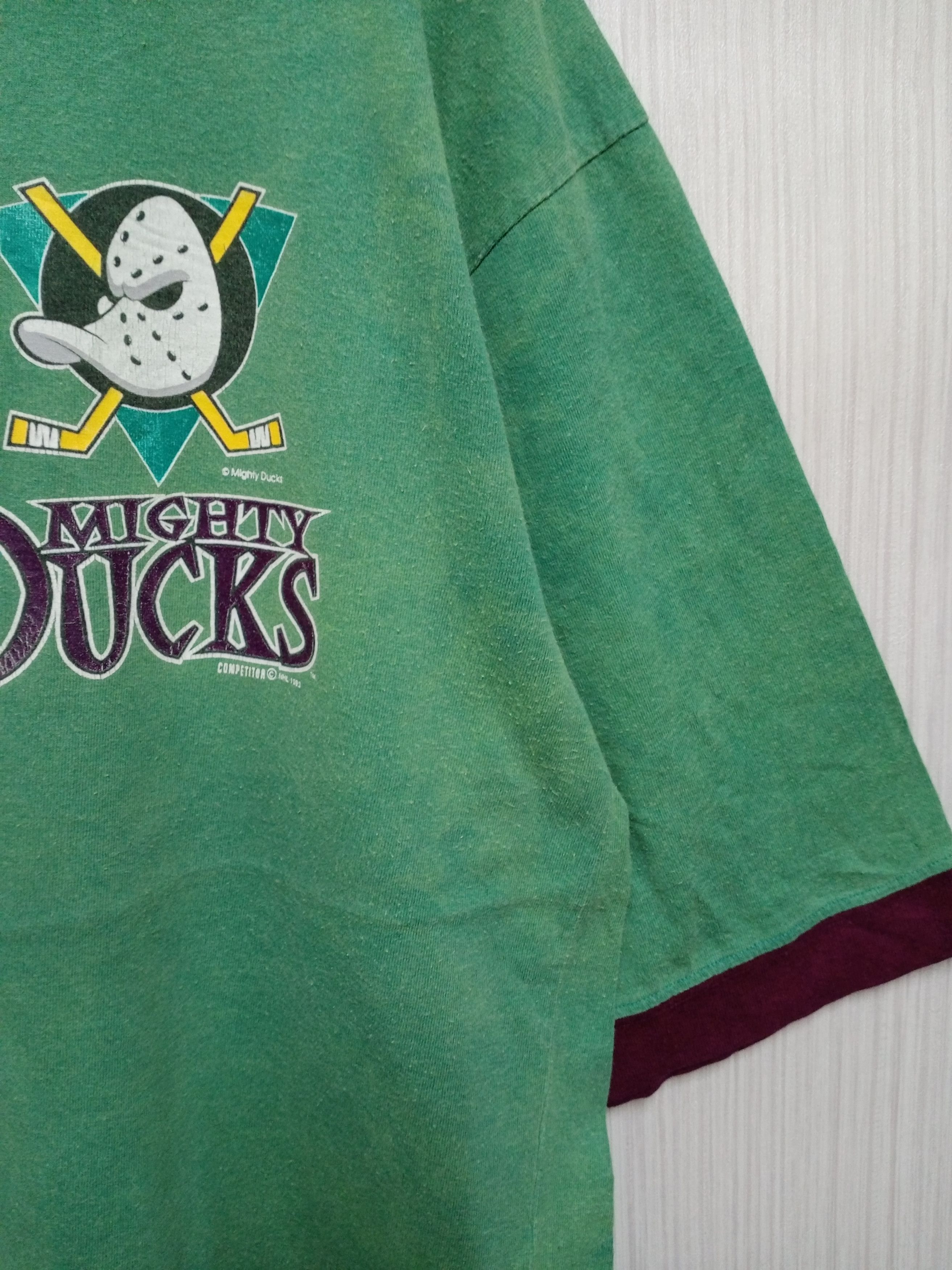 NHL Vintage 90s Mighty Ducks Hockey Tshirt Size US L / EU 52-54 / 3 - 6 Thumbnail