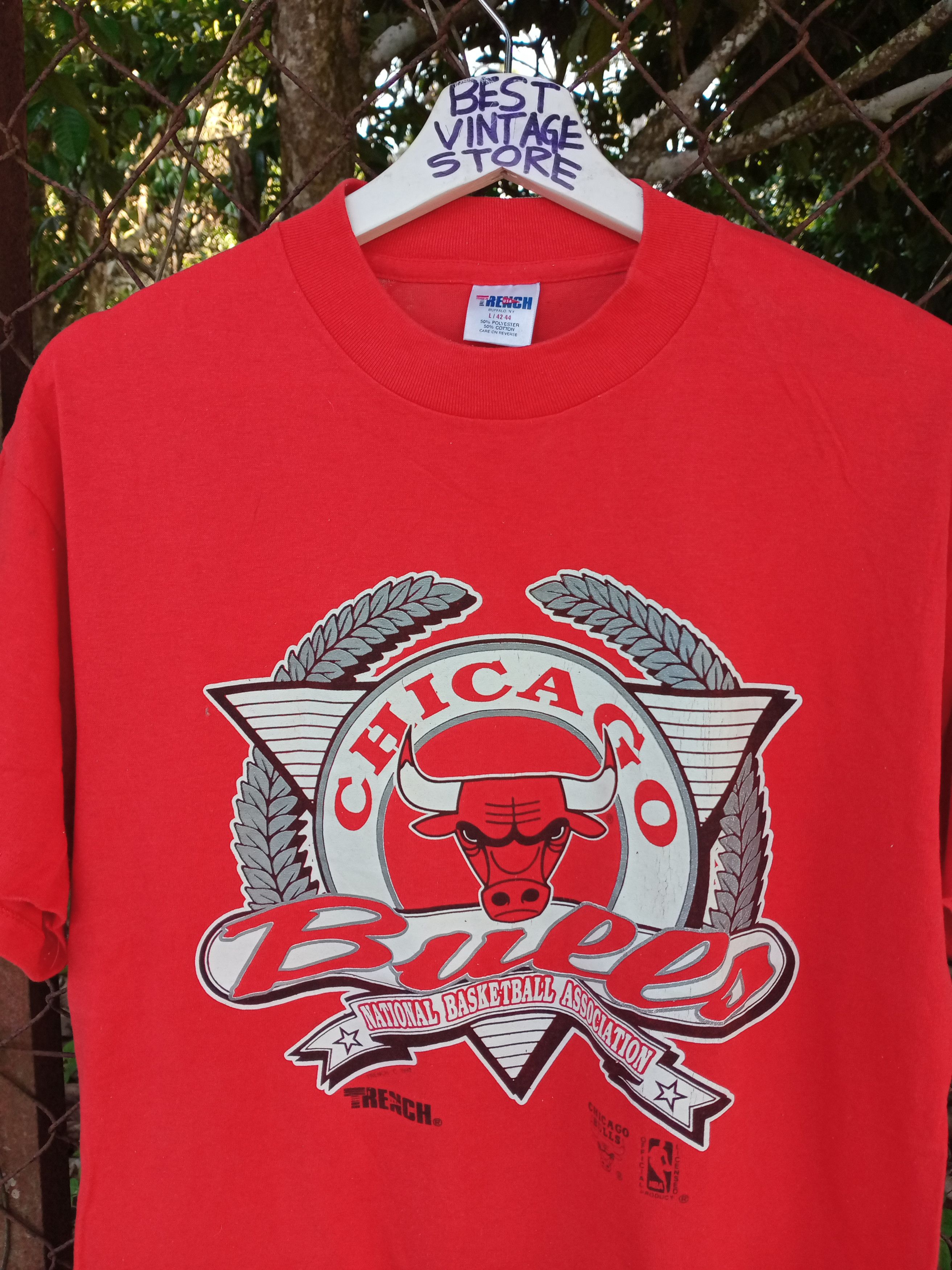 NBA Vintage Chicago Bulls Tshirt big logo Size US M / EU 48-50 / 2 - 2 Thumbnail