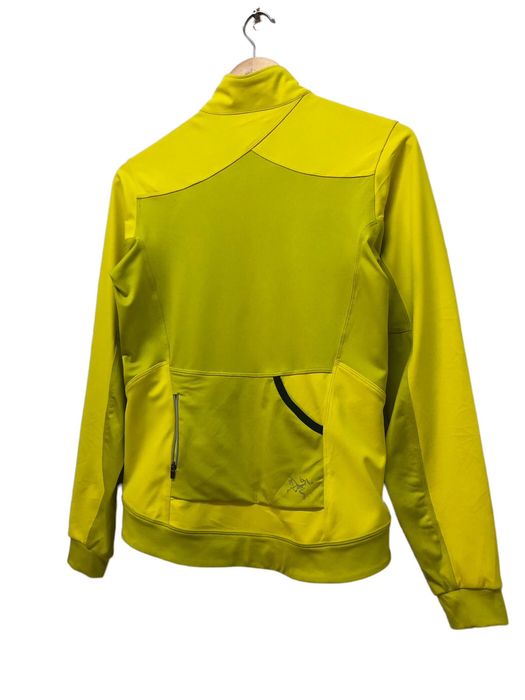 Arc'Teryx Arc'Teryx Small Logo Back Windstopper Jackets Women | Grailed