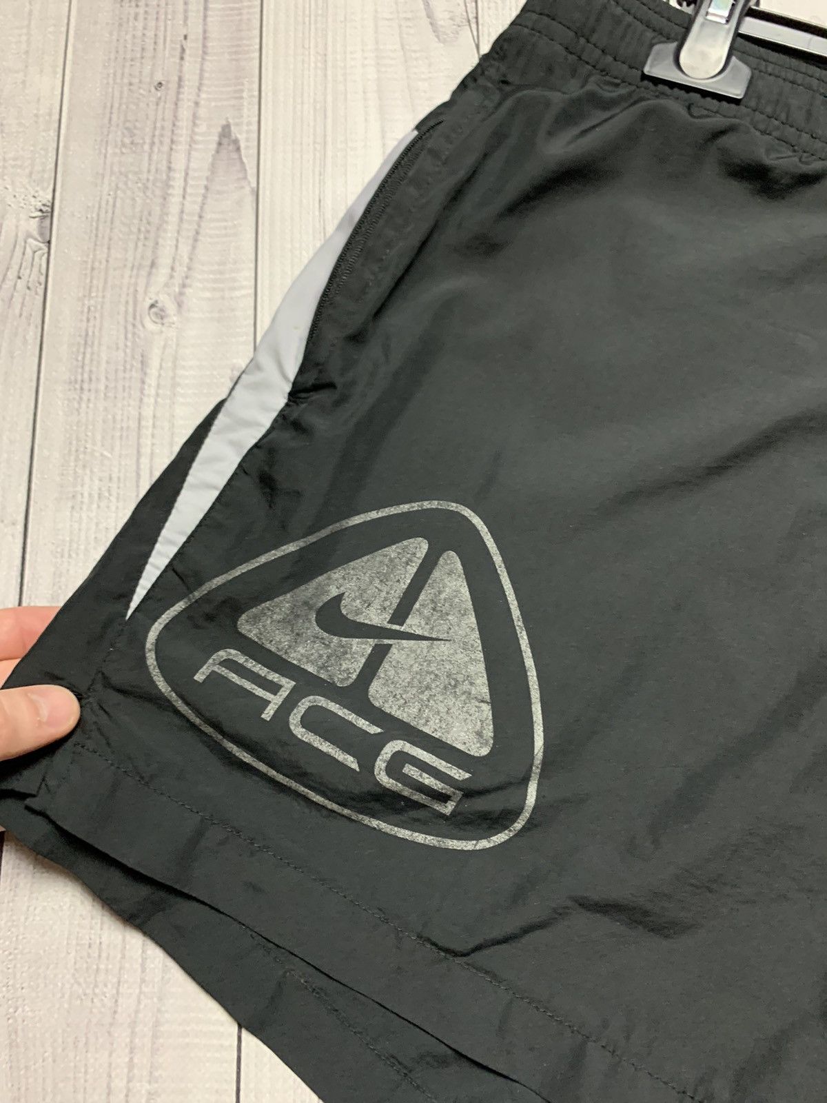 Nike × Nike ACG Vintage shorts Nike ACG big logo size L/XL Size US 34 / EU 50 - 2 Thumbnail