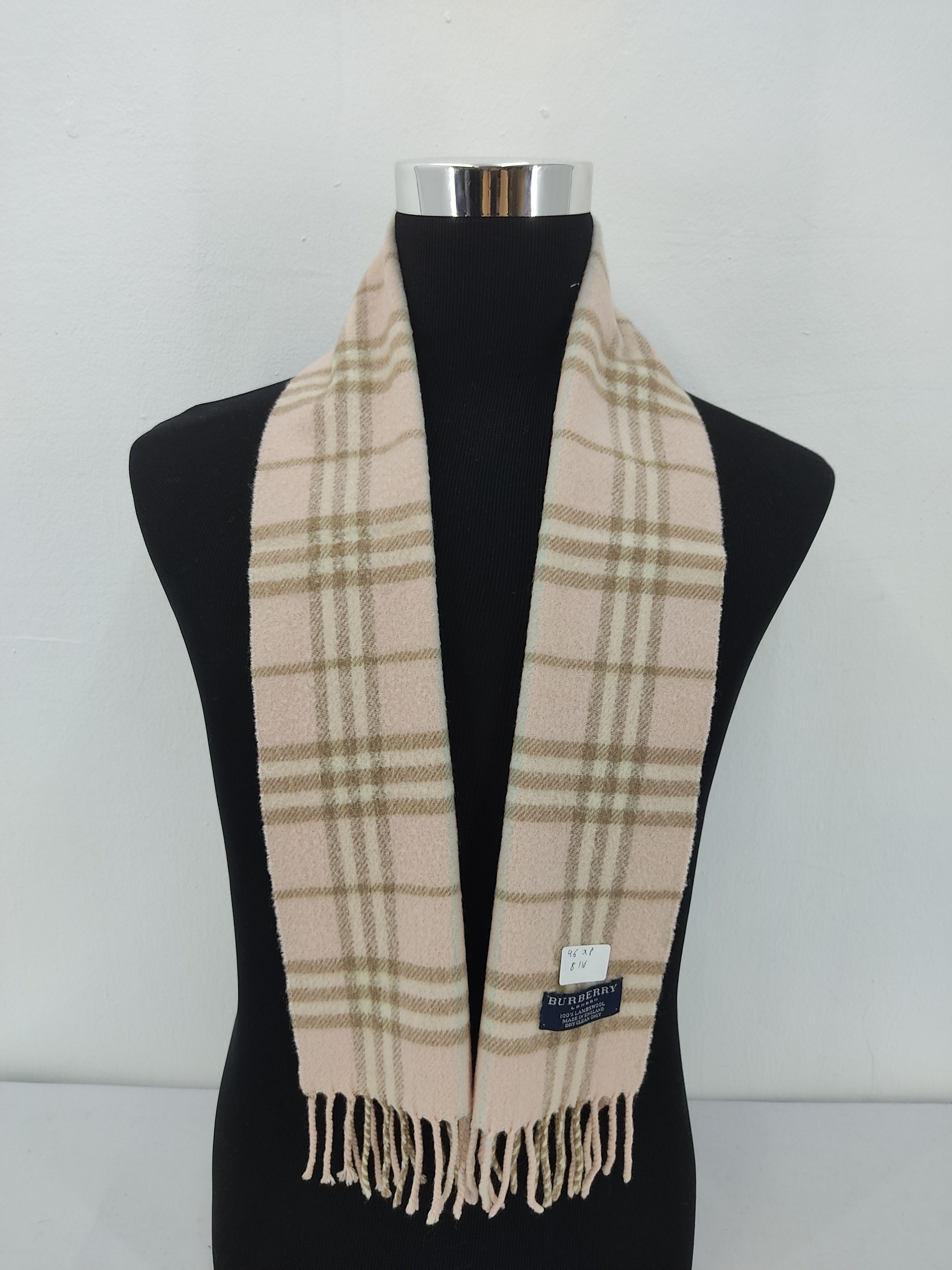 Burberry Burberry Scarf / Muffler / Neckwear Size ONE SIZE - 1 Thumbnail