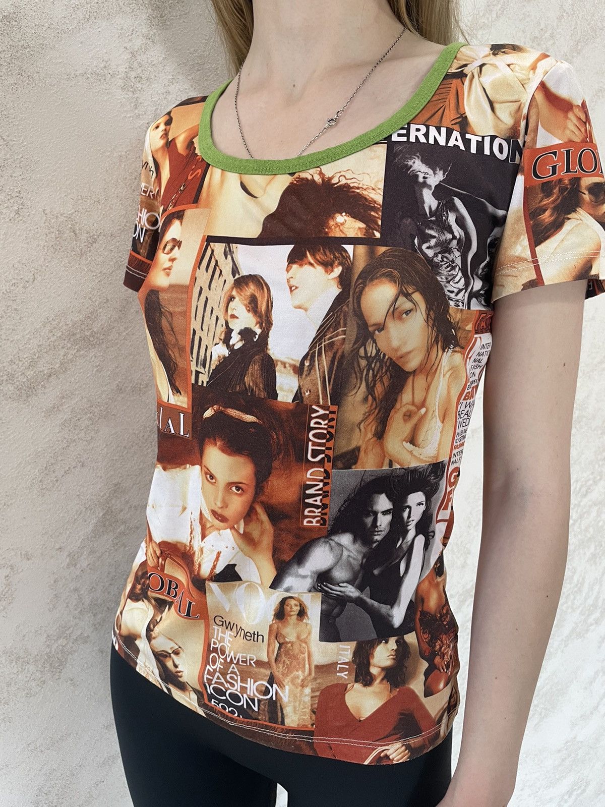 Japanese Brand × Moschino × Vintage Vintage y2k Moschino gazette newspaper photo print t shirt Size S / US 4 / IT 40 - 3 Thumbnail