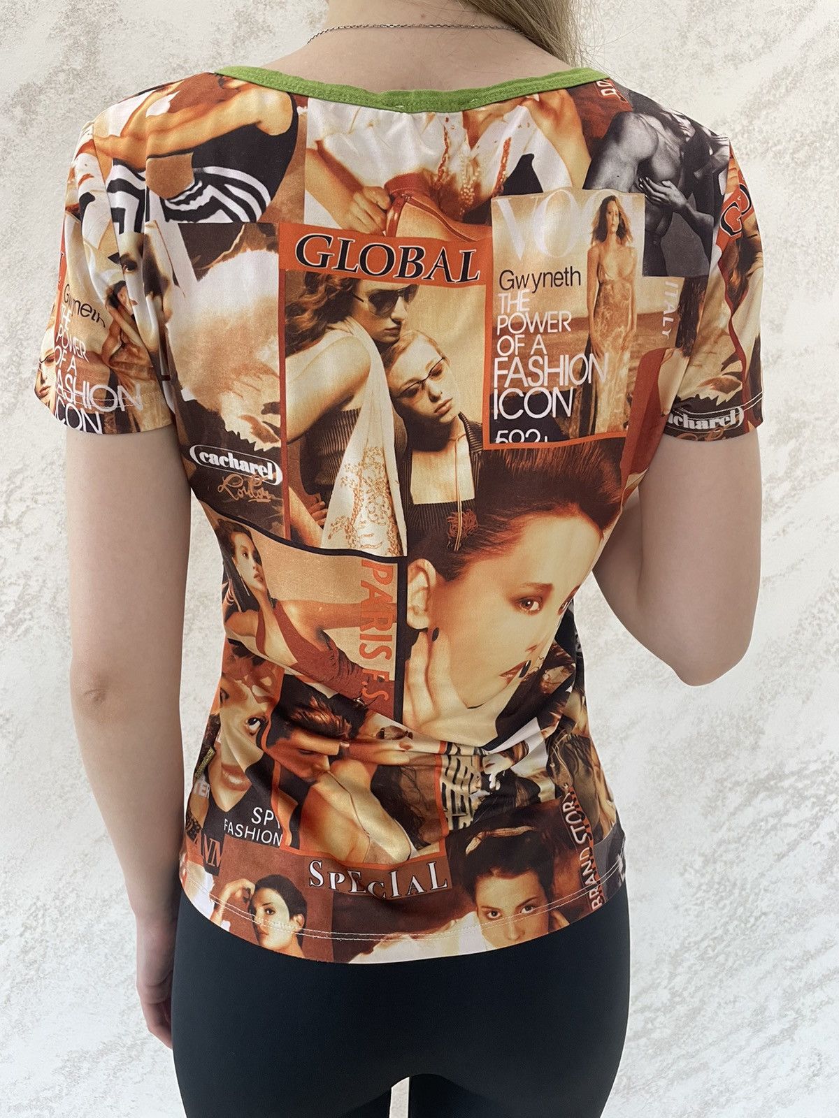 Japanese Brand × Moschino × Vintage Vintage y2k Moschino gazette newspaper photo print t shirt Size S / US 4 / IT 40 - 4 Thumbnail