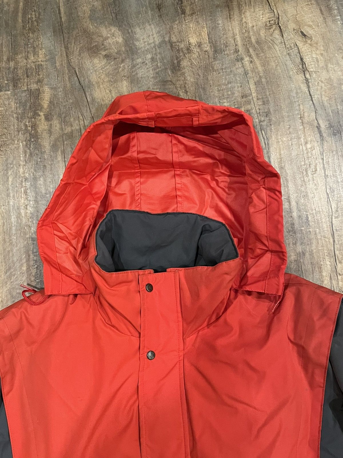 Moncler Vintage Moncler Grenoble Red Down Puffer Jacket Logo ASICS Size US S / EU 44-46 / 1 - 4 Thumbnail