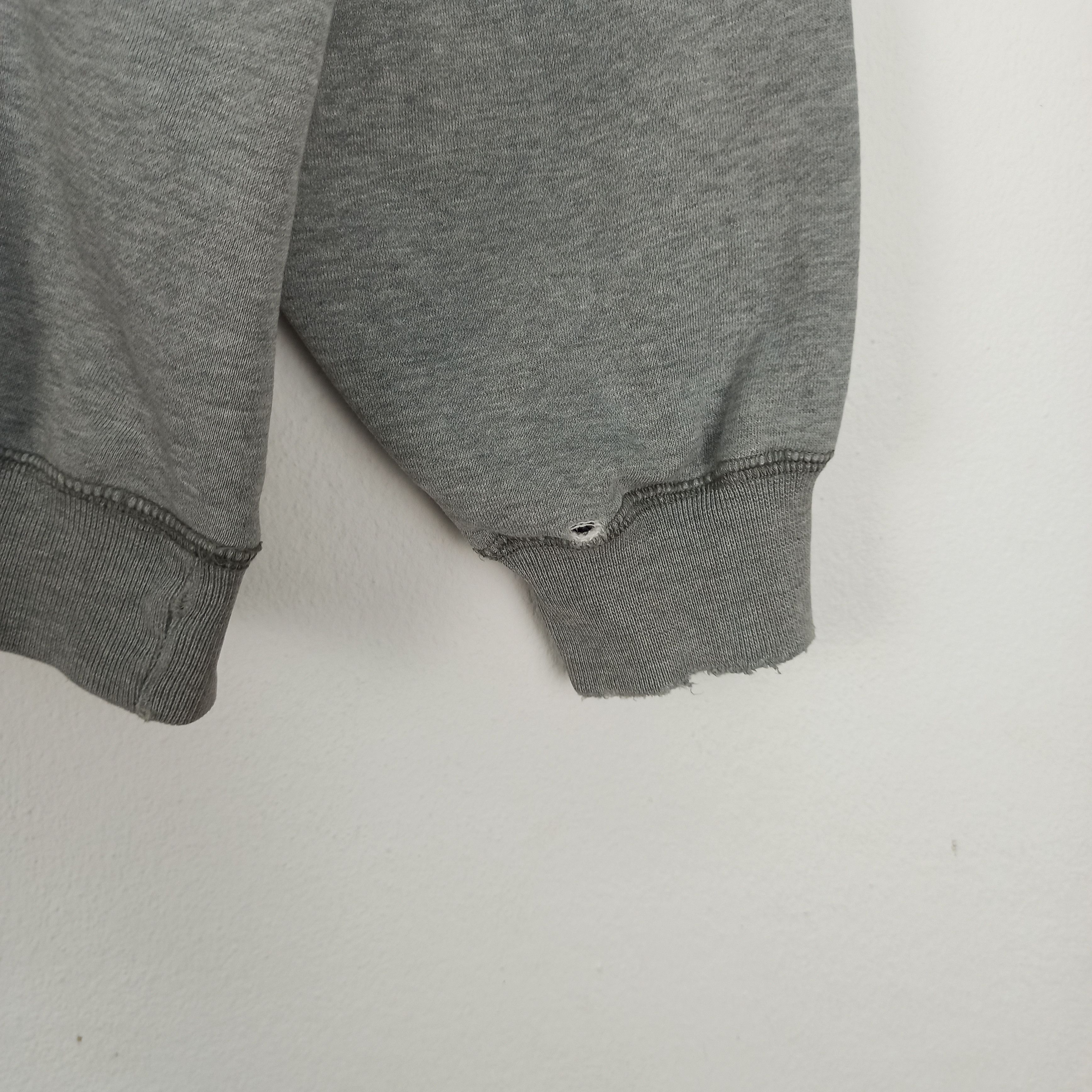 Adidas 🔥STEALS🔥 Distressed Adidas Sweatshirt Spell Out Logo Size US M / EU 48-50 / 2 - 5 Thumbnail