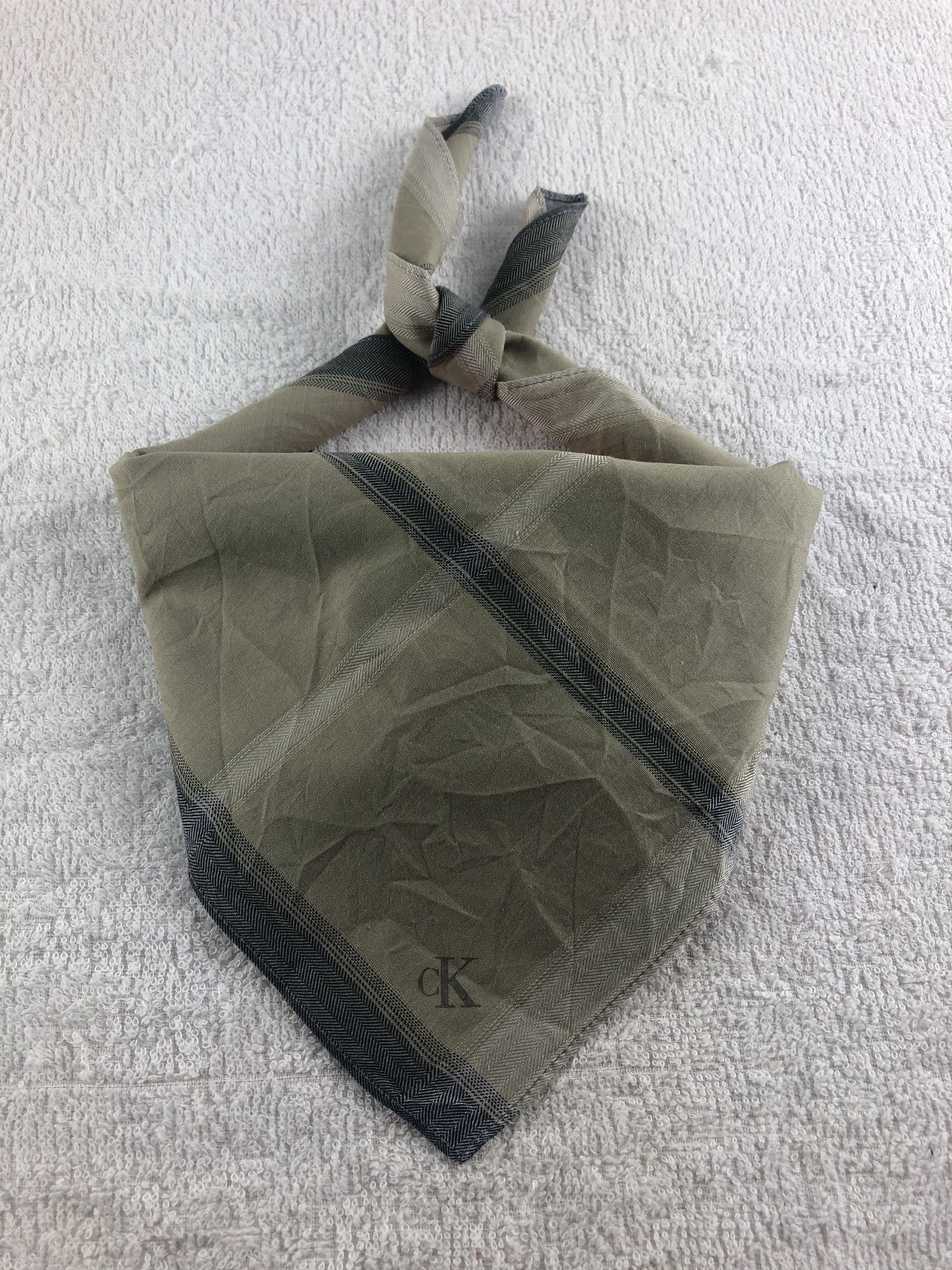 Calvin Klein Calvin Klein Handkerchief / Bandana / Neckerchief C244 Size ONE SIZE - 1 Thumbnail