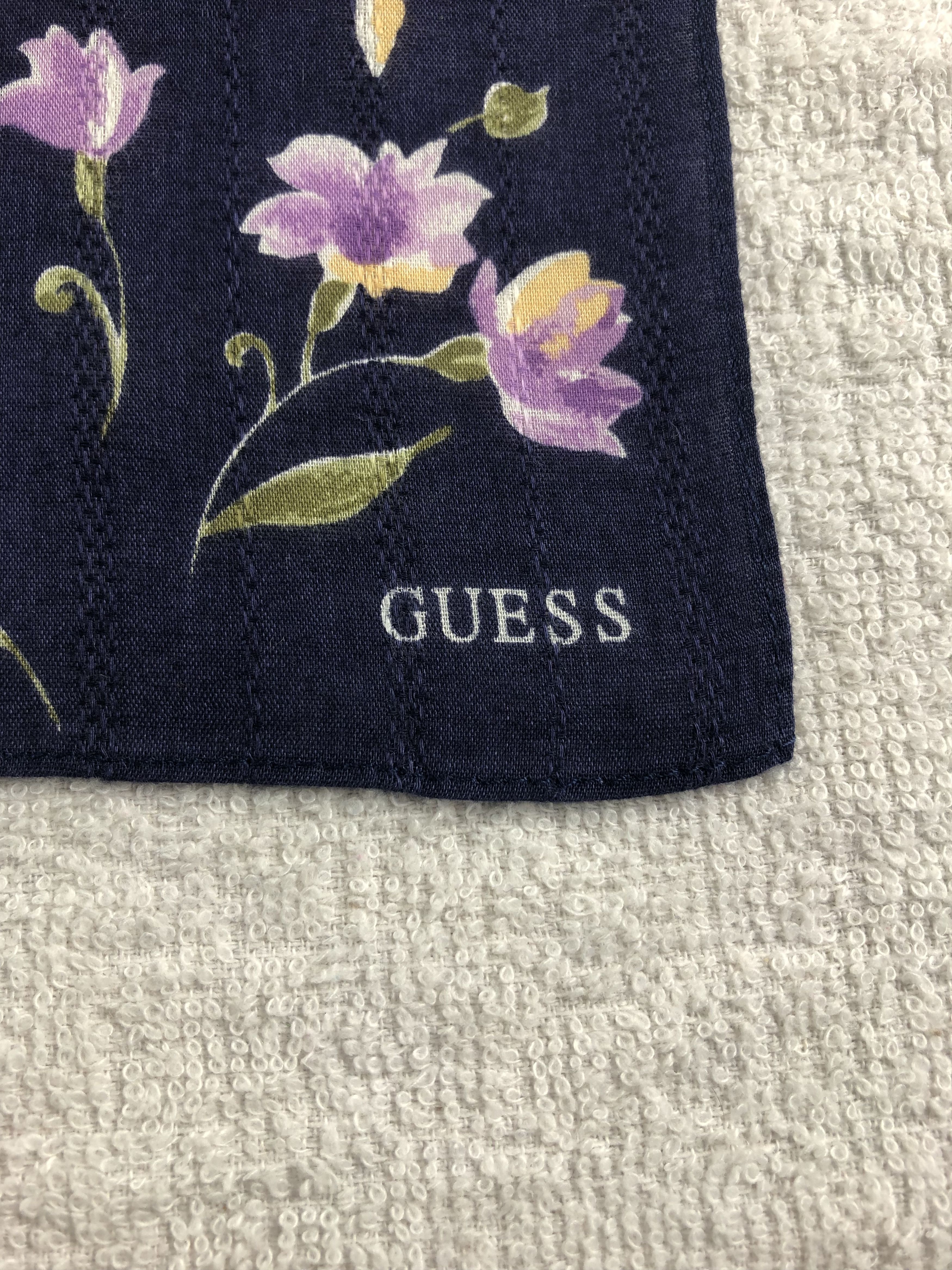 Guess Guess Handkerchief / Bandana / Neckerchief C240 Size ONE SIZE - 5 Thumbnail