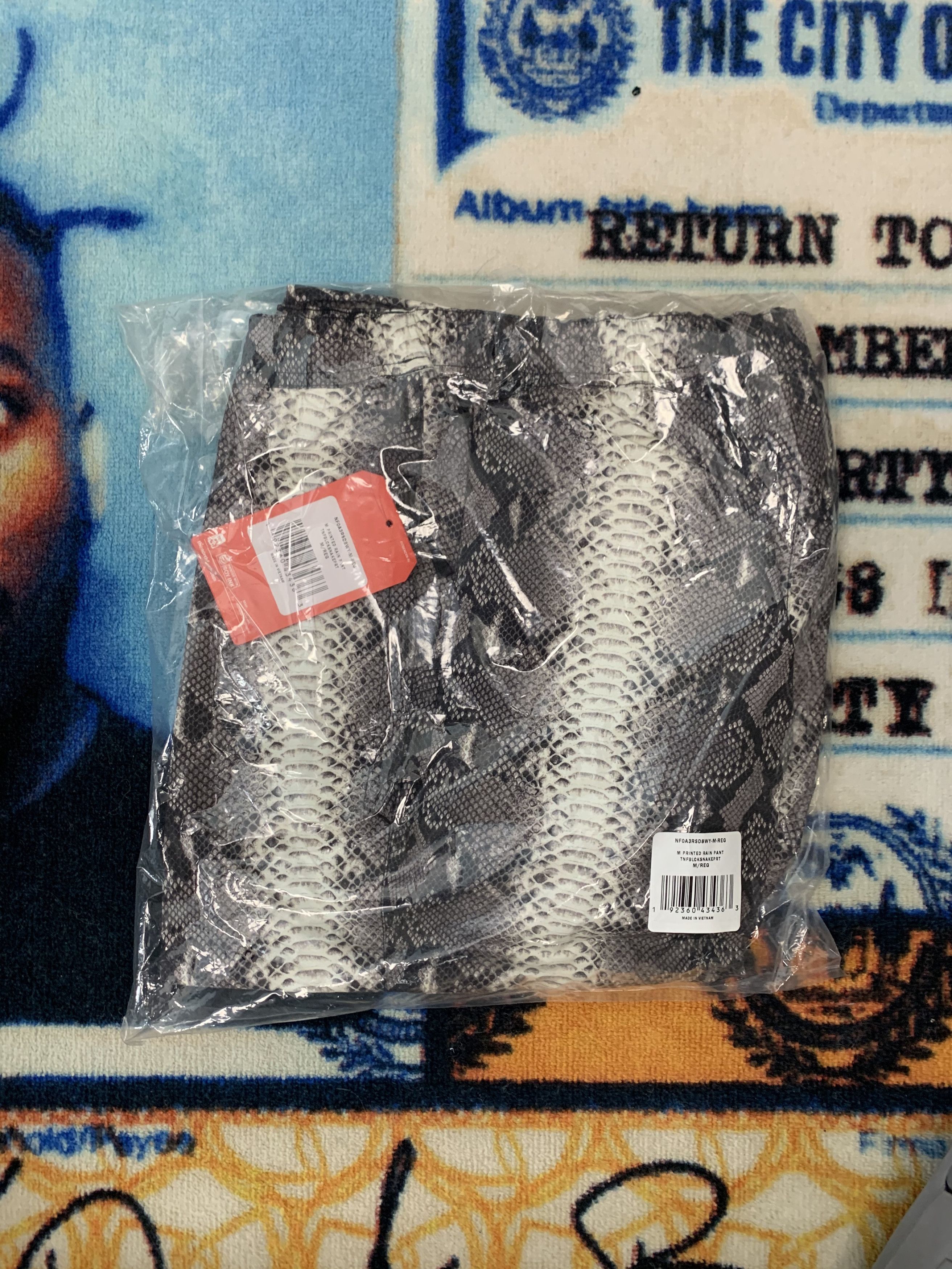 Supreme × The North Face Supreme North Face Snakeskin Taped Seam Pants Black Medium Size US 30 / EU 46 - 12 Thumbnail