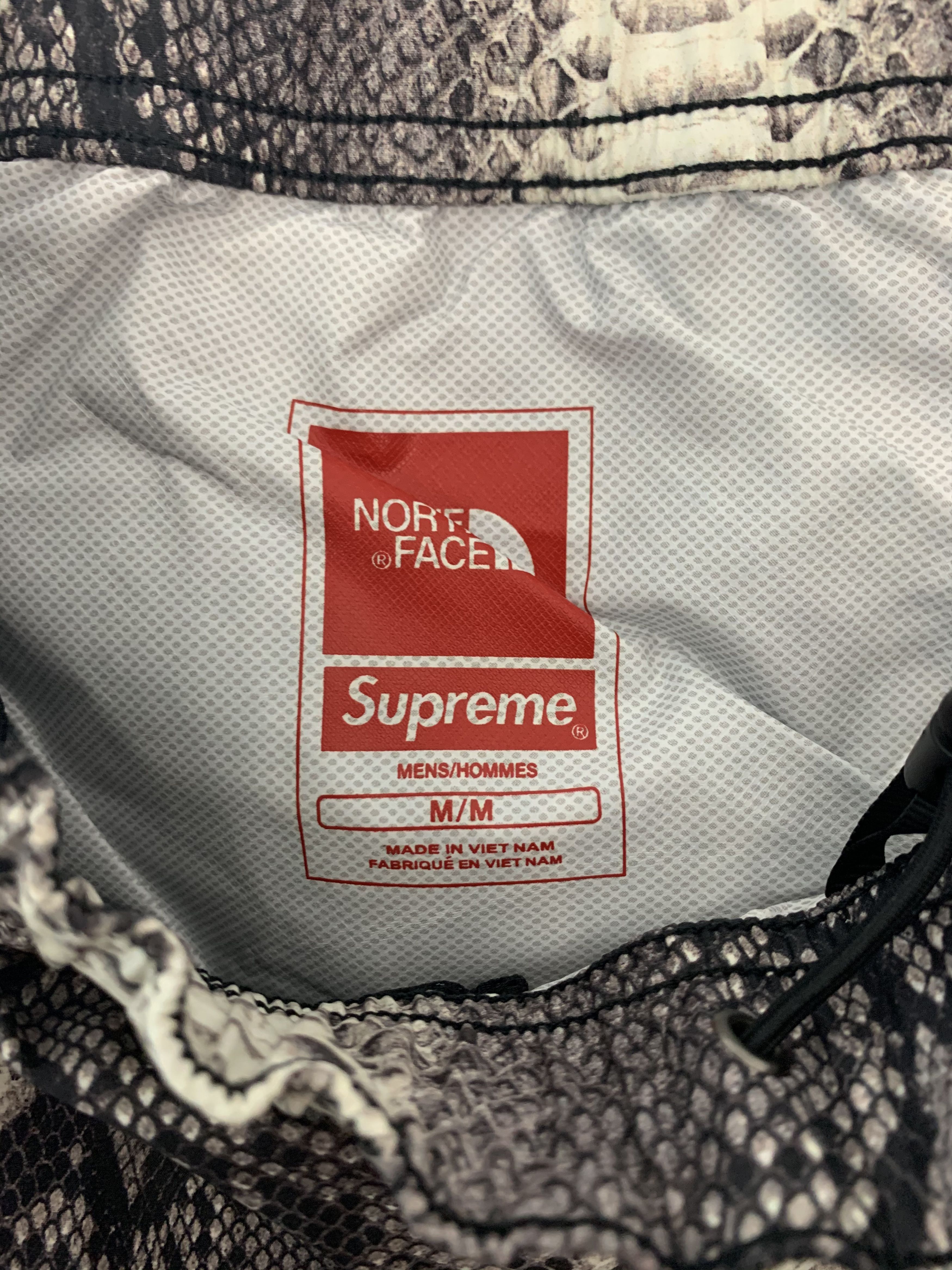 Supreme × The North Face Supreme North Face Snakeskin Taped Seam Pants Black Medium Size US 30 / EU 46 - 8 Thumbnail
