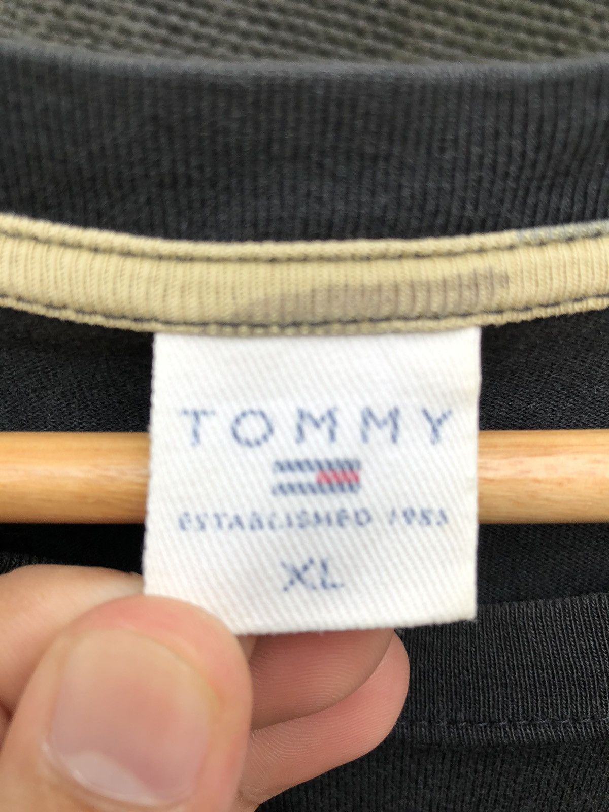 Japanese Brand Tommy camo print logo Size US XL / EU 56 / 4 - 4 Thumbnail