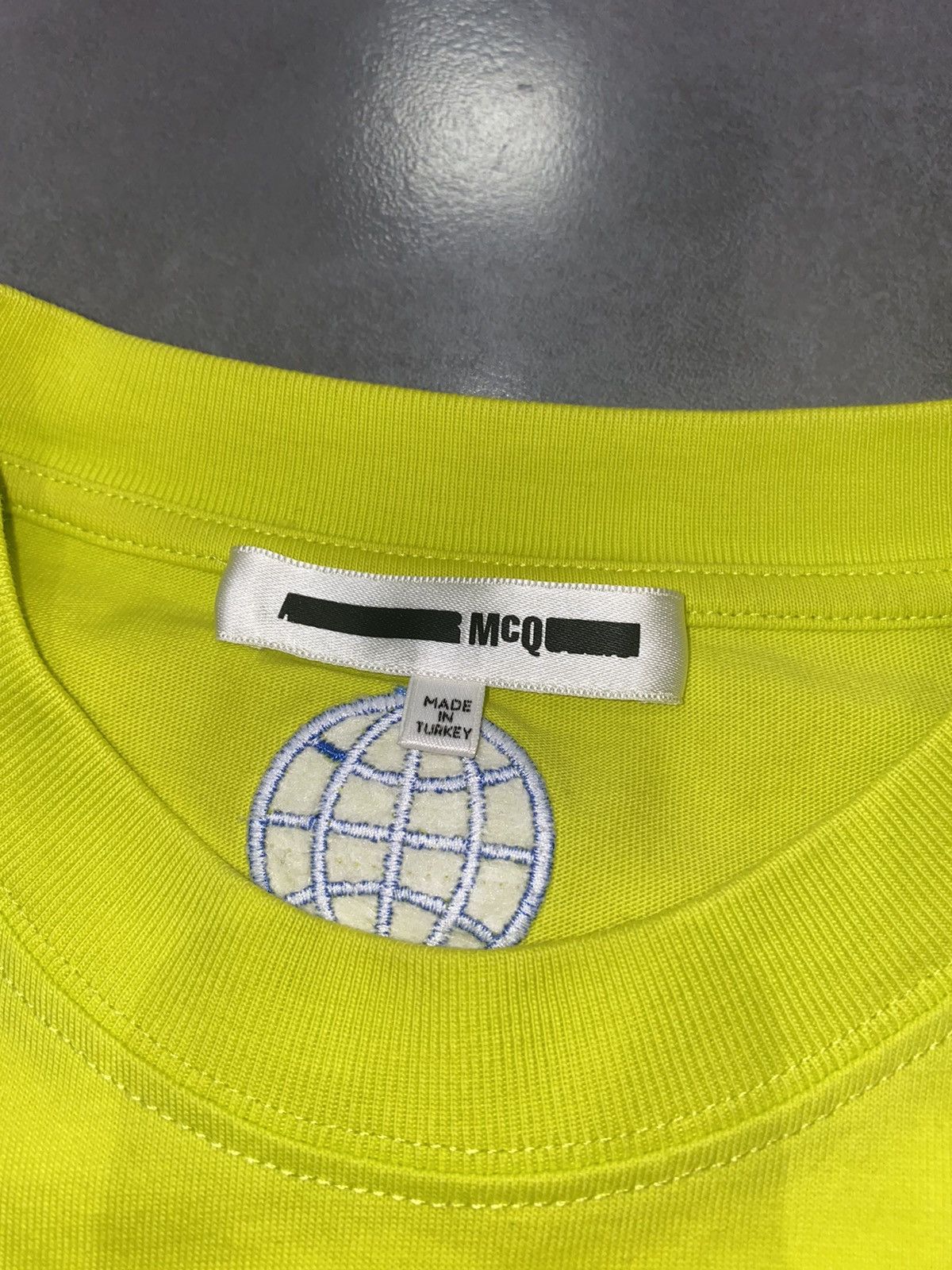 Alexander McQueen SS19 Alexander McQueen Planet Logo Yellow T-Shirt Size US M / EU 48-50 / 2 - 11 Thumbnail
