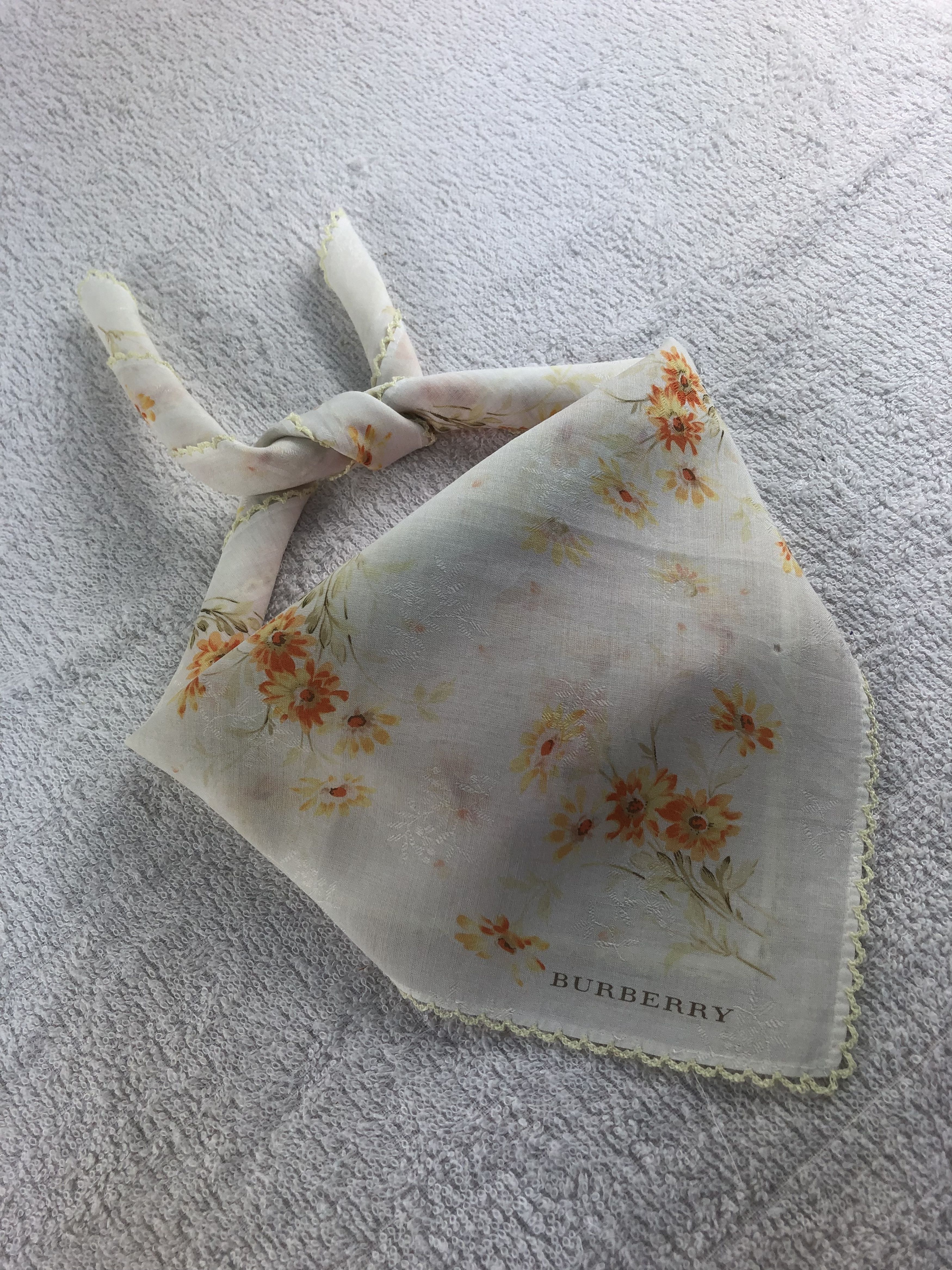 Burberry Burberry Handkerchief / Bandana / Neckerchief C238 Size ONE SIZE - 1 Thumbnail