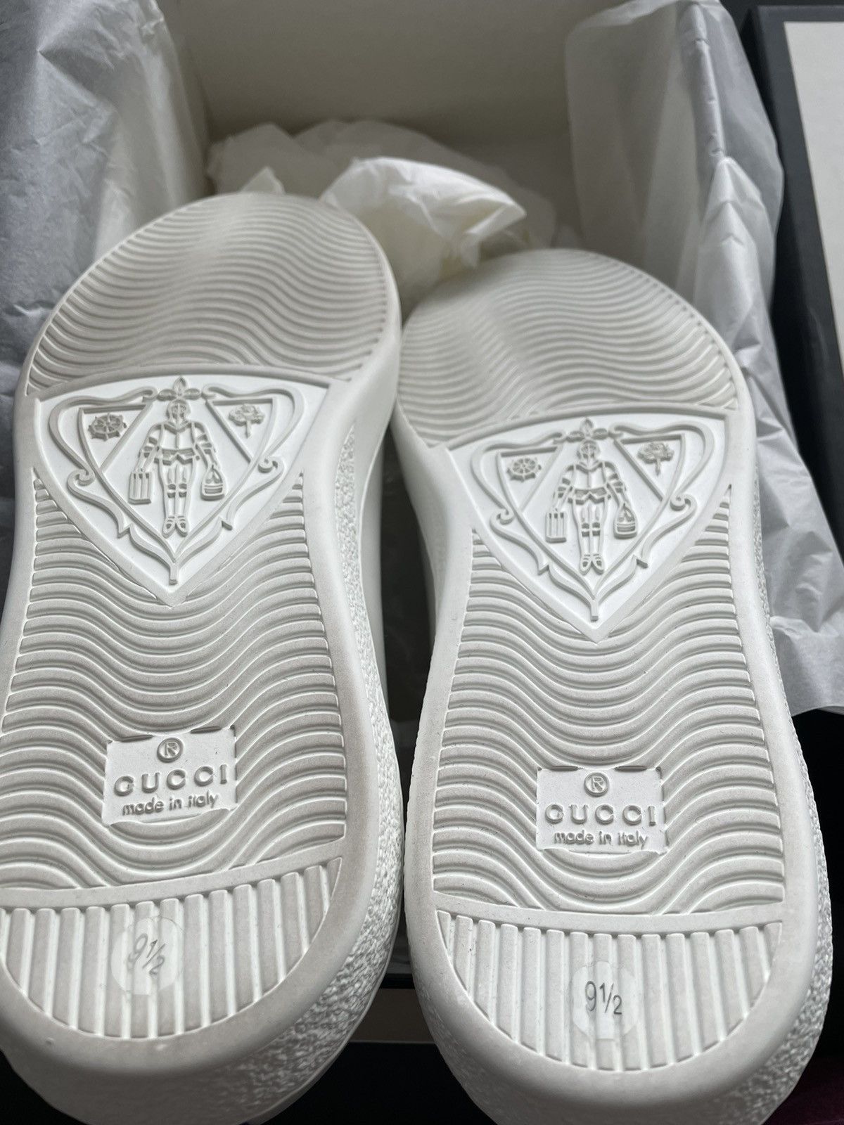 Gucci Rare Brand NEW Super Runway Embroidery Tennis Logo Sneaker Size US 10 / EU 43 - 9 Thumbnail