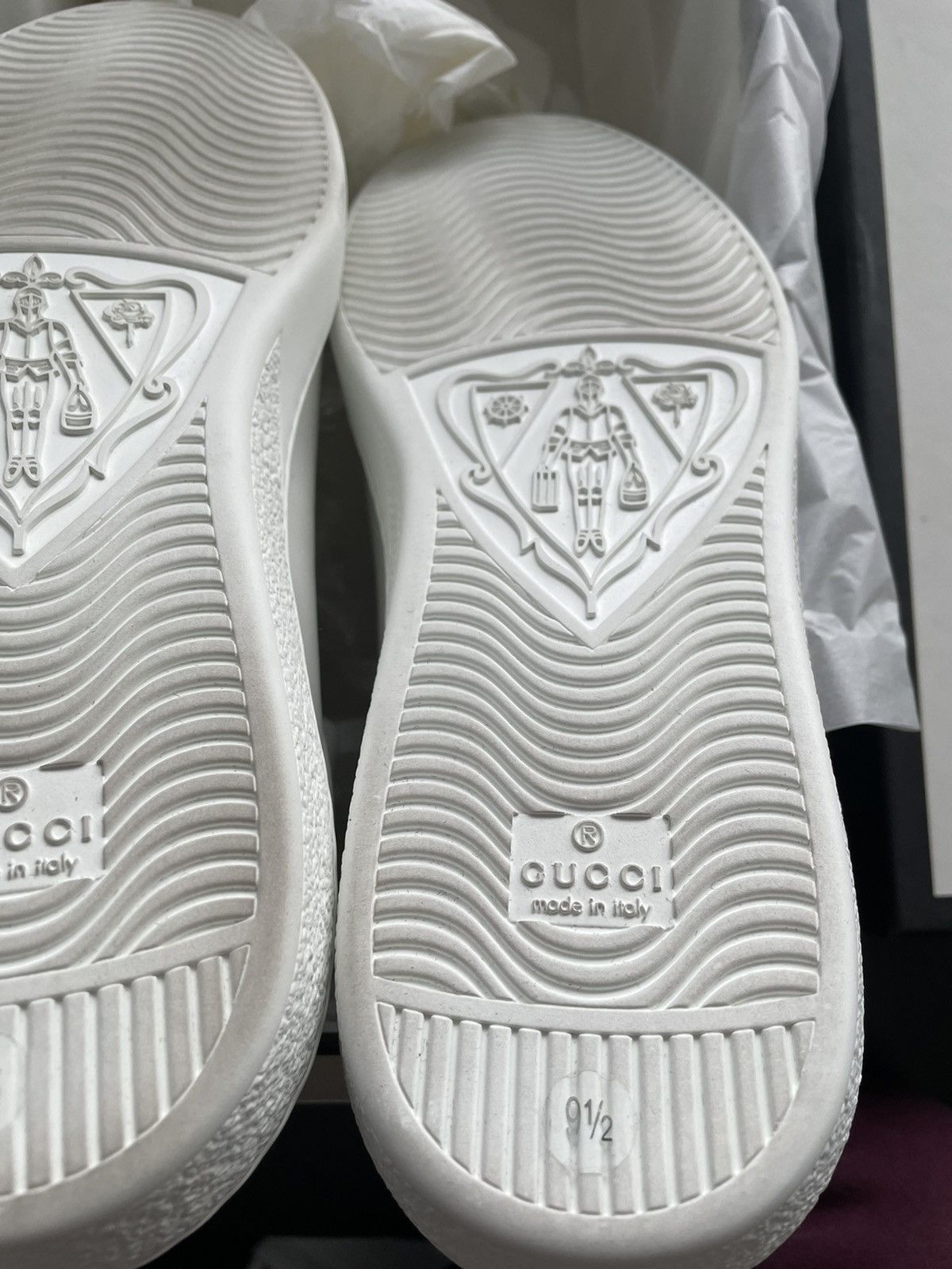 Gucci Rare Brand NEW Super Runway Embroidery Tennis Logo Sneaker Size US 10 / EU 43 - 14 Thumbnail
