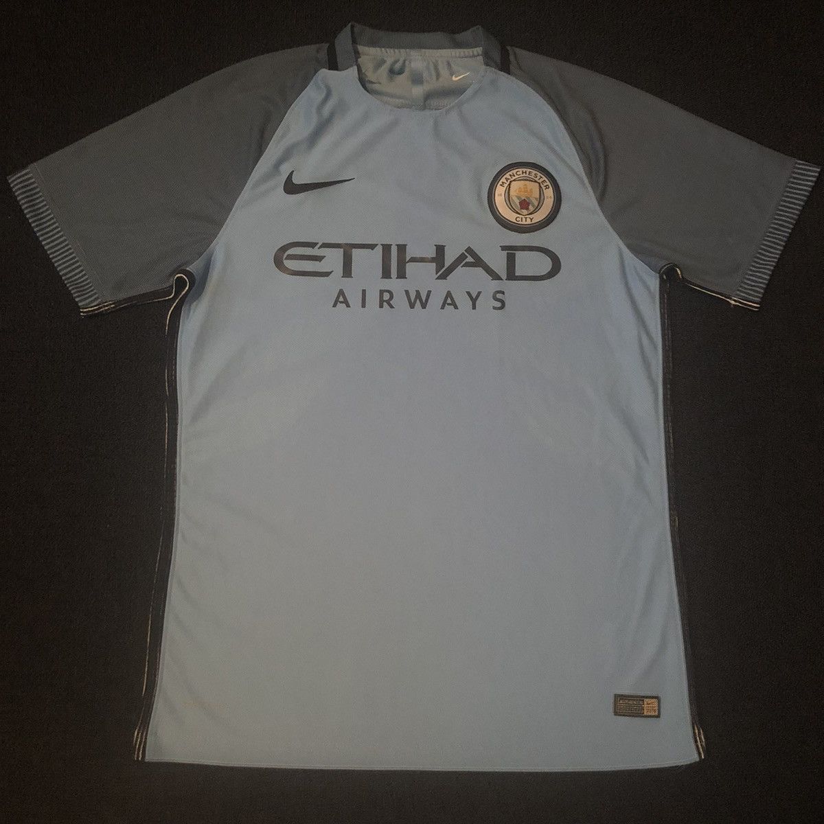Nike Vintage Nike Manchester City Home Stadium Soccer Jersey 2016 Size US M / EU 48-50 / 2 - 4 Thumbnail