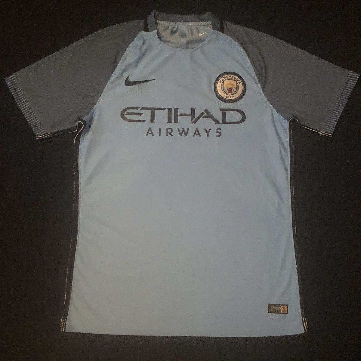 Nike Vintage Nike Manchester City Home Stadium Soccer Jersey 2016 Size US M / EU 48-50 / 2 - 3 Thumbnail