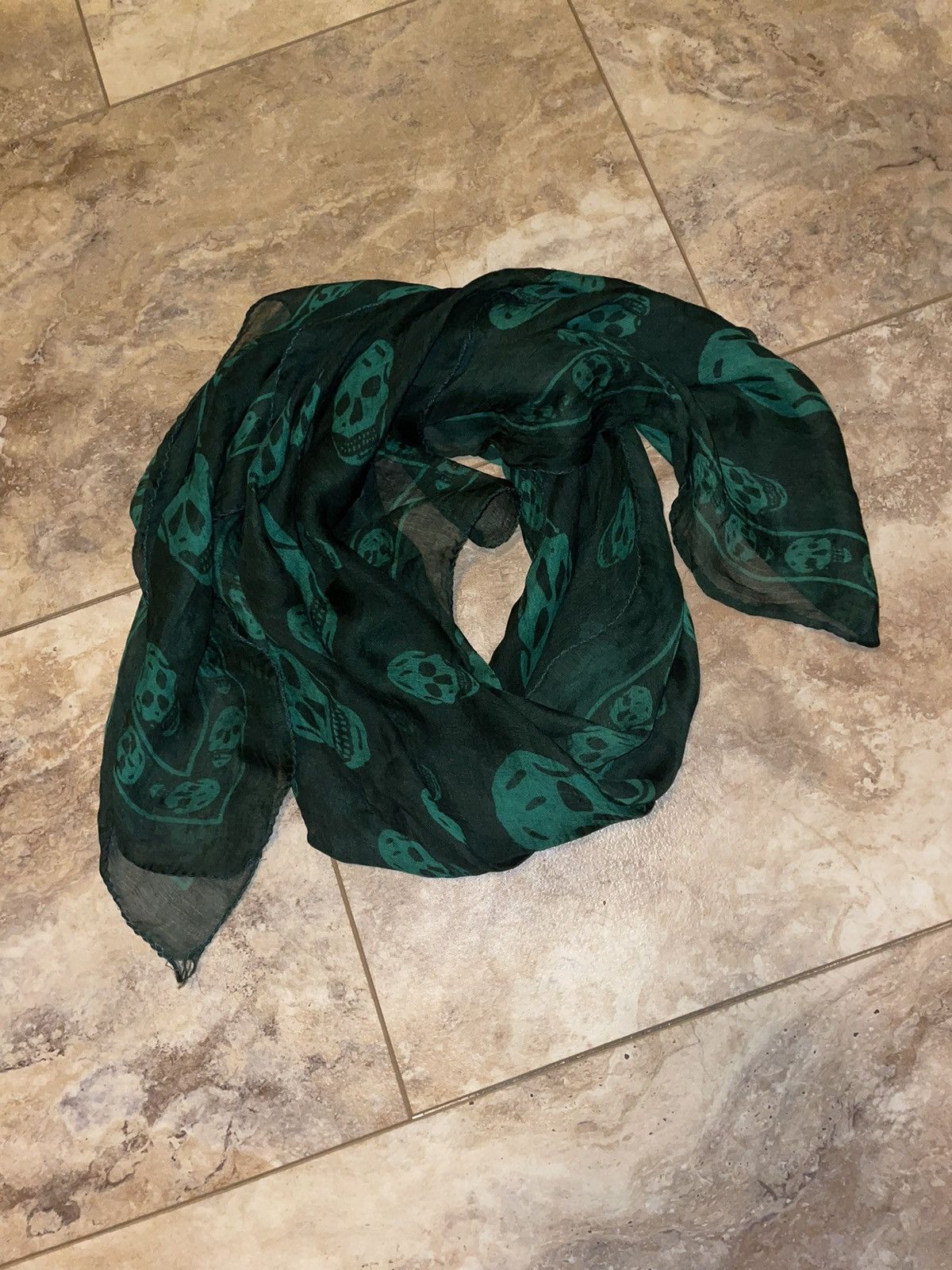image of Alexander Mcqueen Skull Silk Scarf Green Black, Women's