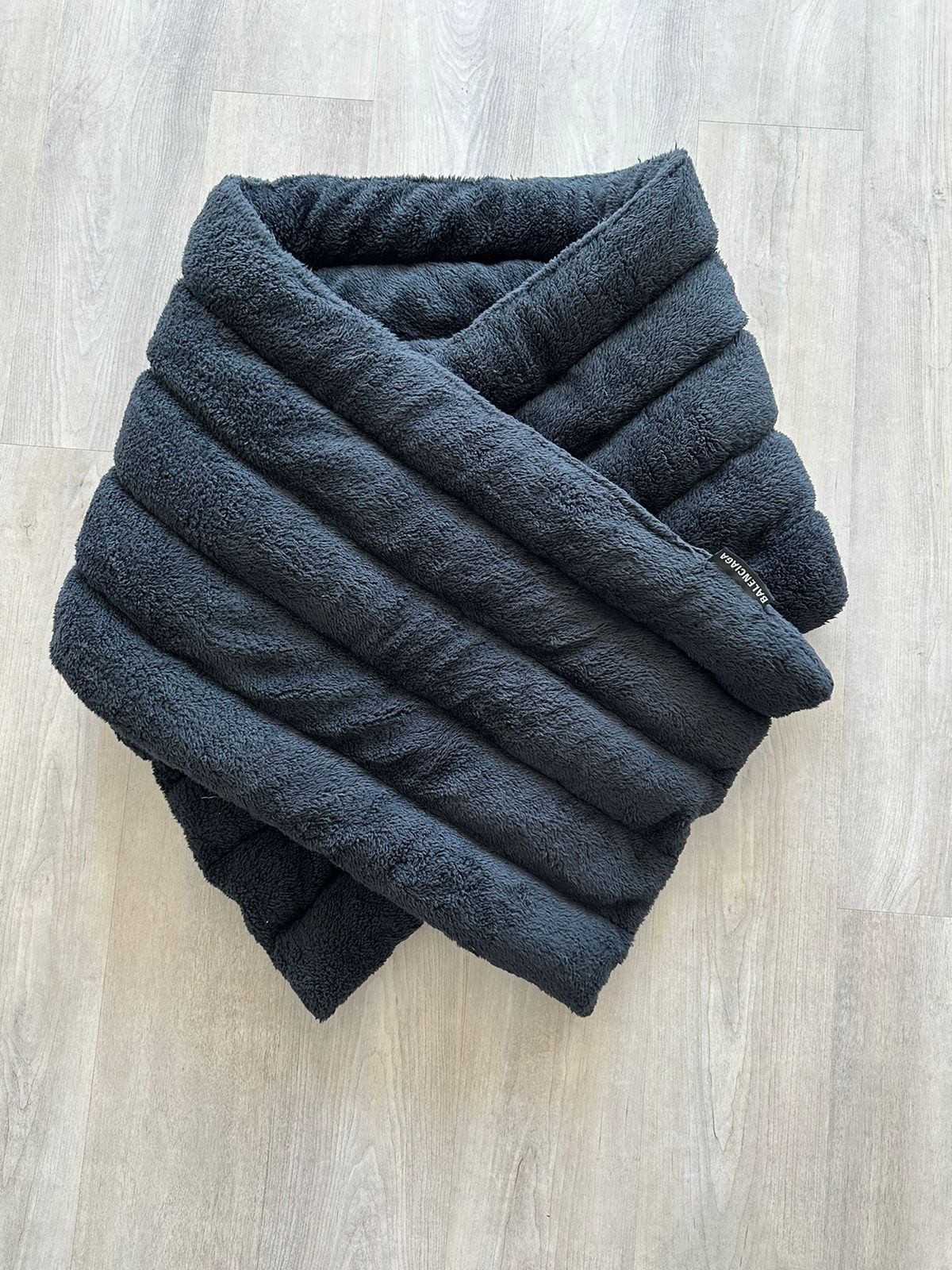 Balenciaga 🔥$2.8K VALUE🔥Balenciaga Stripped Fake Fur Scarf Size ONE SIZE - 2 Thumbnail