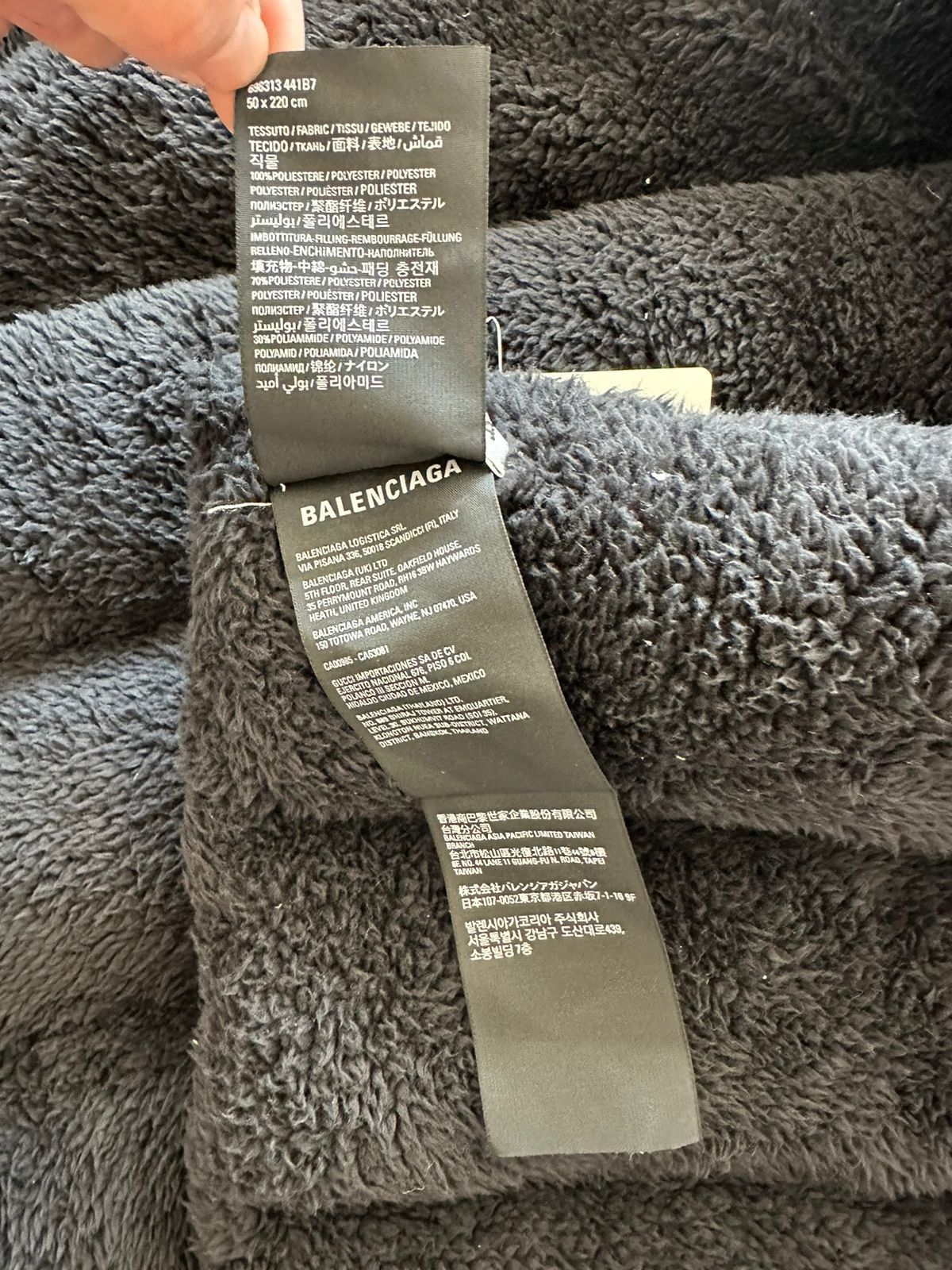 Balenciaga 🔥$2.8K VALUE🔥Balenciaga Stripped Fake Fur Scarf Size ONE SIZE - 5 Thumbnail
