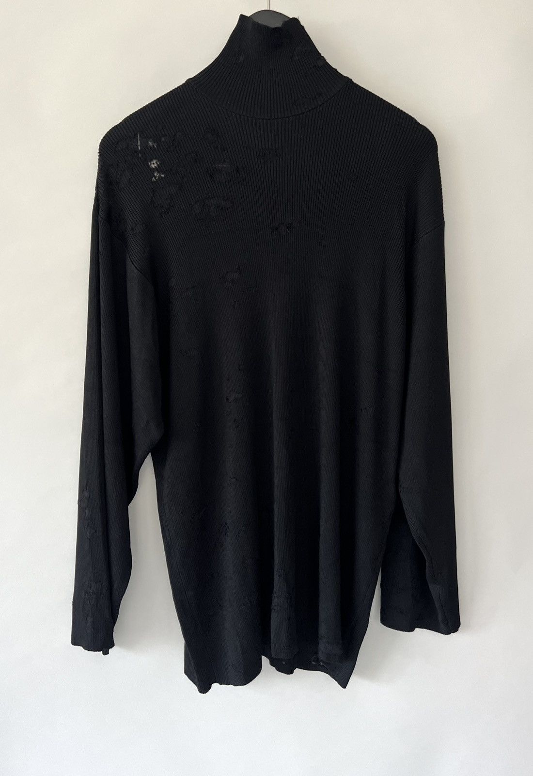Balenciaga 🔥$2.2K VALUE🔥 Balenciaga Destroyed Turtleneck Sweater Size US M / EU 48-50 / 2 - 5 Thumbnail