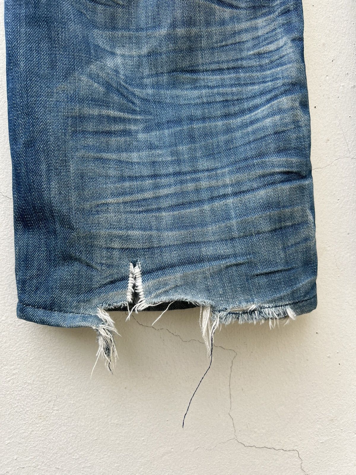Robins Jeans Robin’s Jeans Distress Fade Blue Denim Wide Leg Jeans Size US 32 / EU 48 - 19 Thumbnail