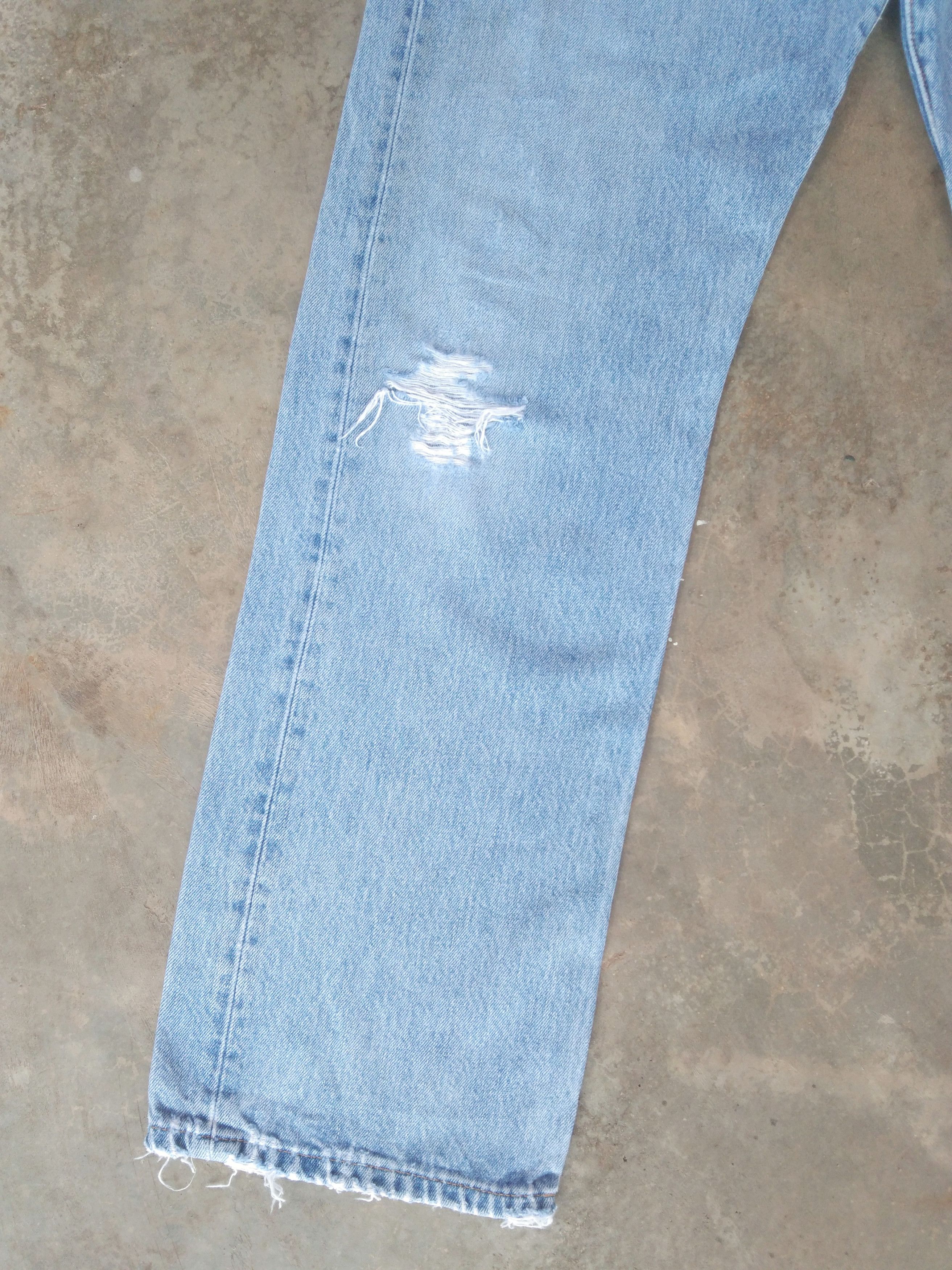 Levi's × Vintage Vintage Levis 501 Light Wash Distressed Jeans 34x31 Size US 34 / EU 50 - 10 Thumbnail