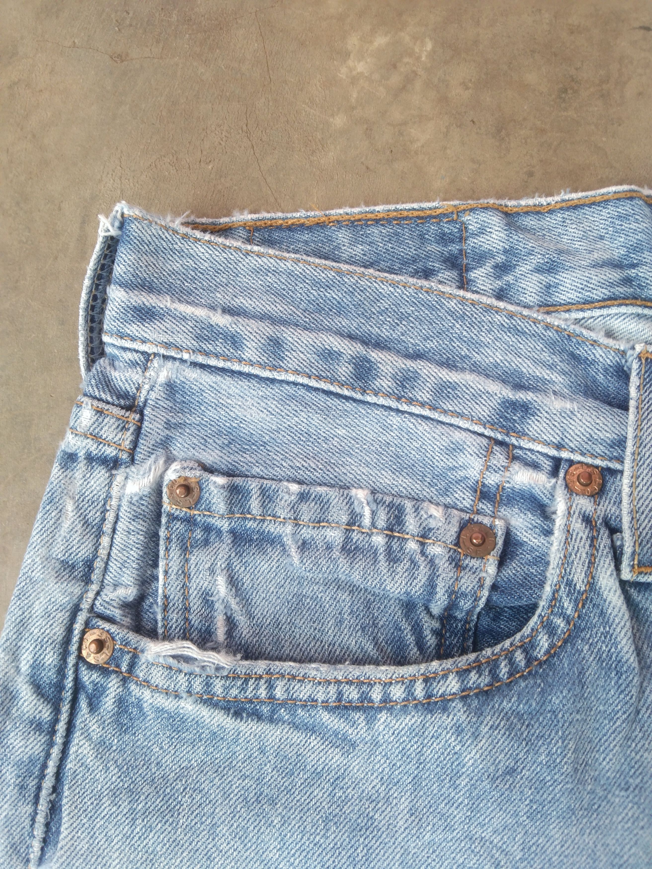 Levi's × Vintage Vintage Levis 501 Light Wash Distressed Jeans 34x31 Size US 34 / EU 50 - 13 Thumbnail