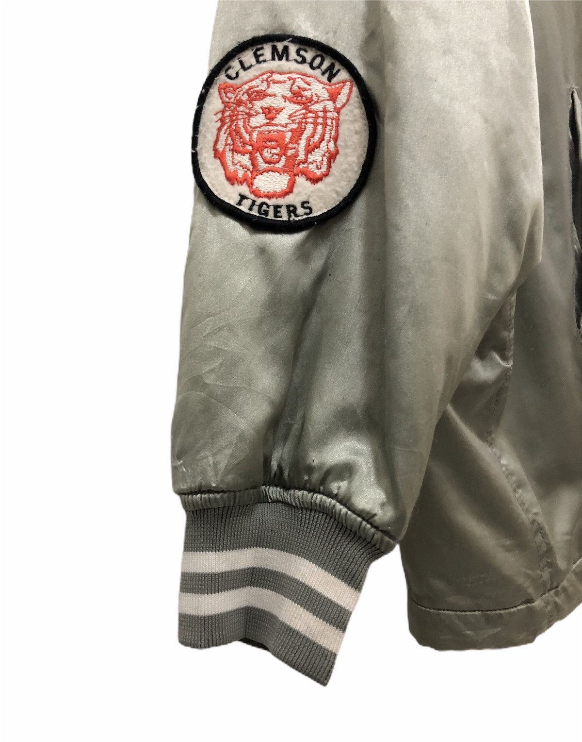 Vintage Vintage Varsity Full Patches U.s College Hooded Jacket Size US L / EU 52-54 / 3 - 7 Thumbnail