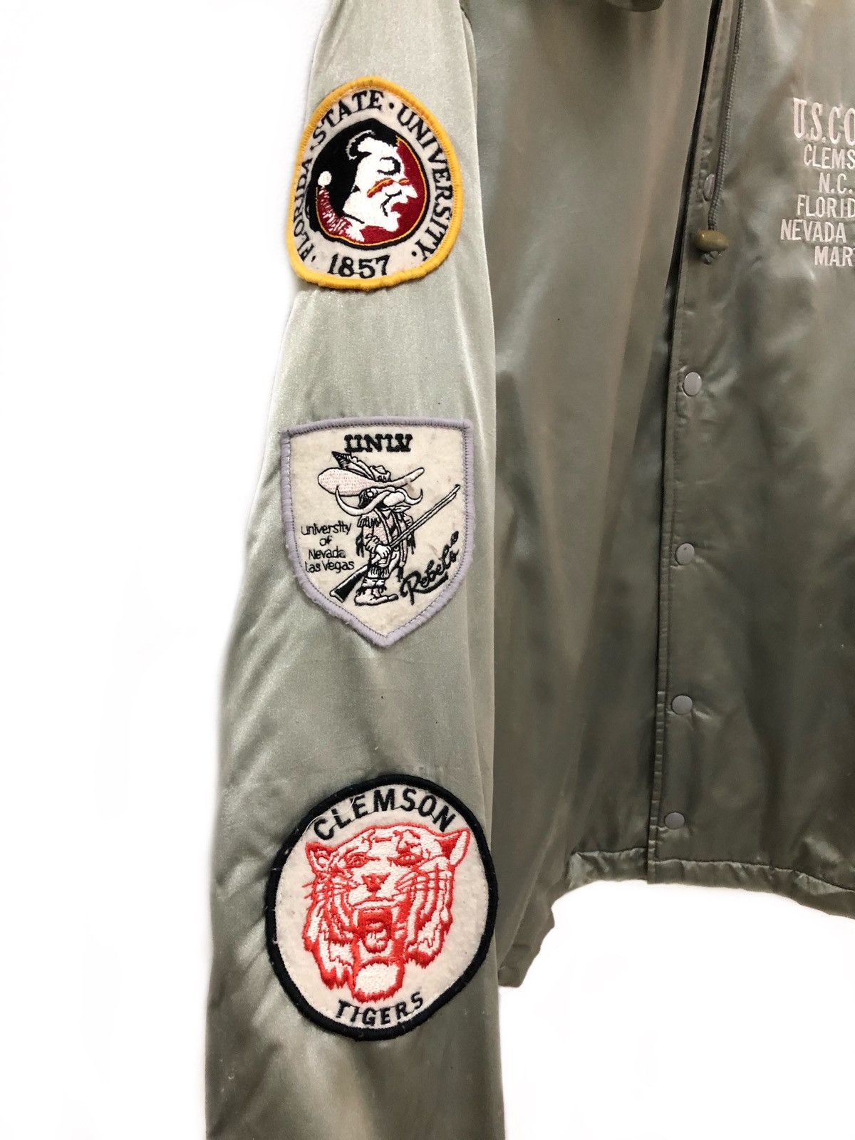 Vintage Vintage Varsity Full Patches U.s College Hooded Jacket Size US L / EU 52-54 / 3 - 8 Thumbnail