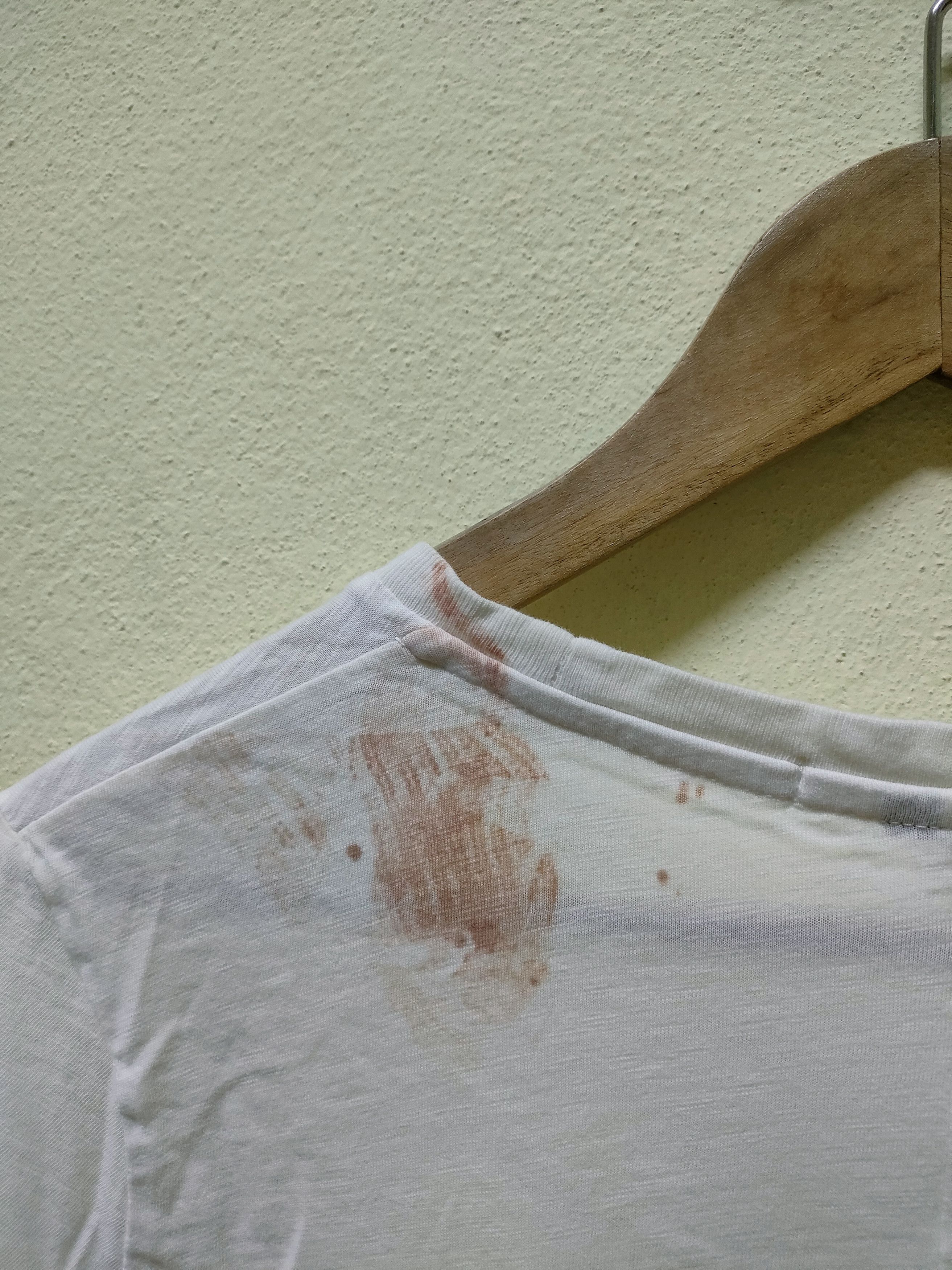 Jun Takahashi × Uniqlo Distressed Uniqlo x Undercover T-shirt Size US M / EU 48-50 / 2 - 3 Thumbnail