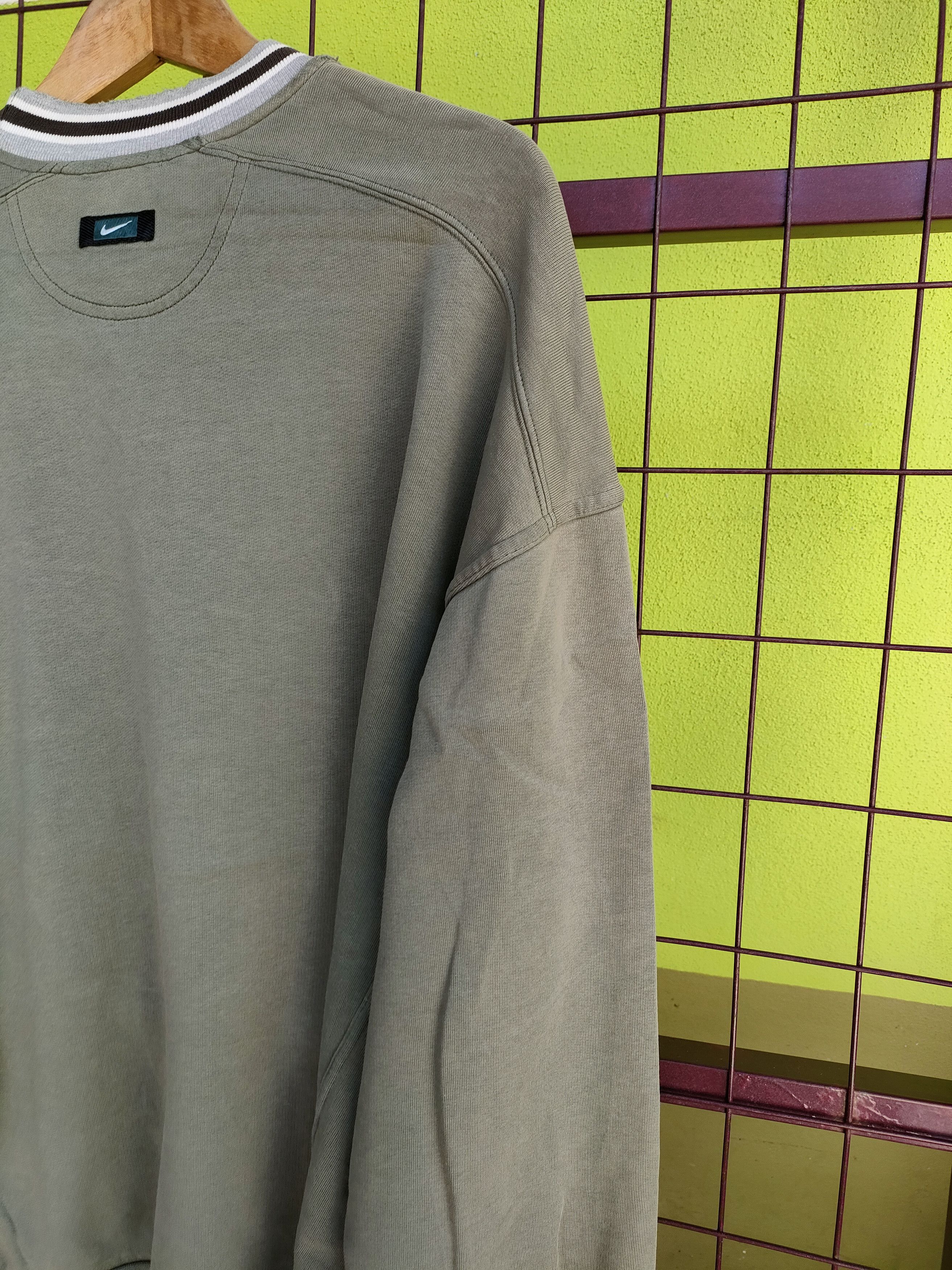 Nike × Vintage Vintage Nike Big Swoosh Distressed Sweetshirts Size US L / EU 52-54 / 3 - 6 Thumbnail