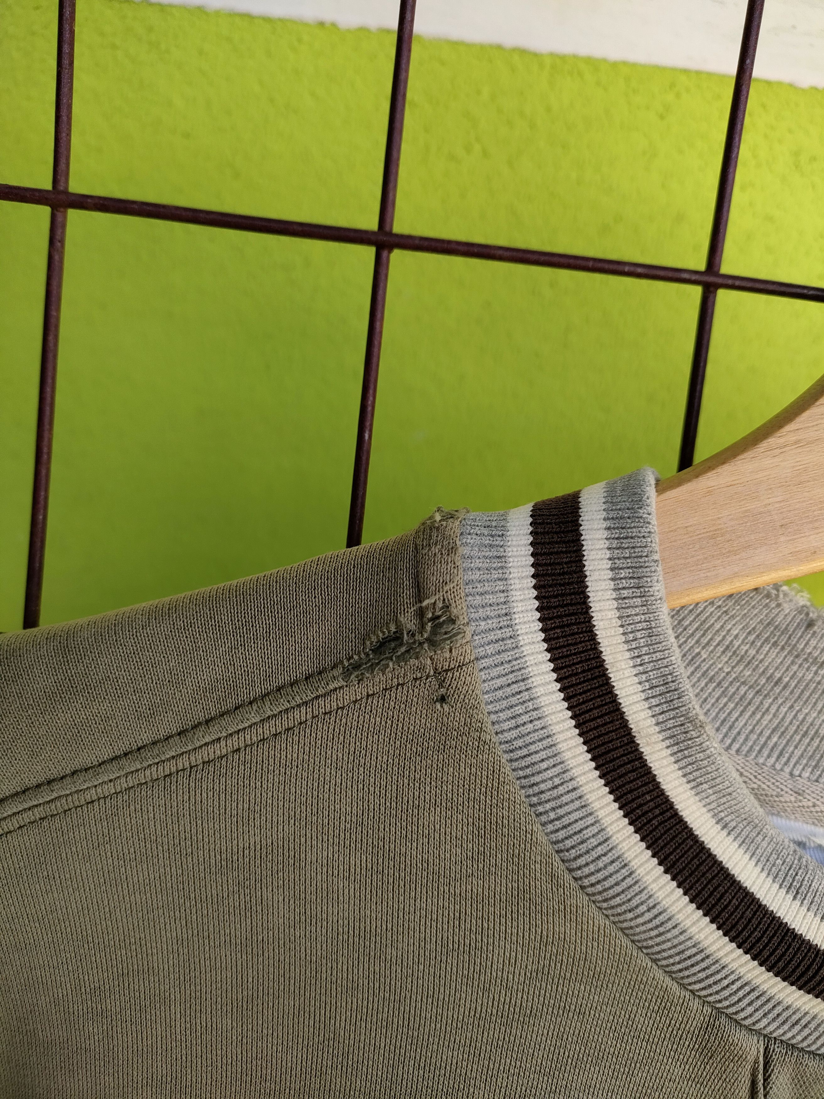 Nike × Vintage Vintage Nike Big Swoosh Distressed Sweetshirts Size US L / EU 52-54 / 3 - 9 Thumbnail
