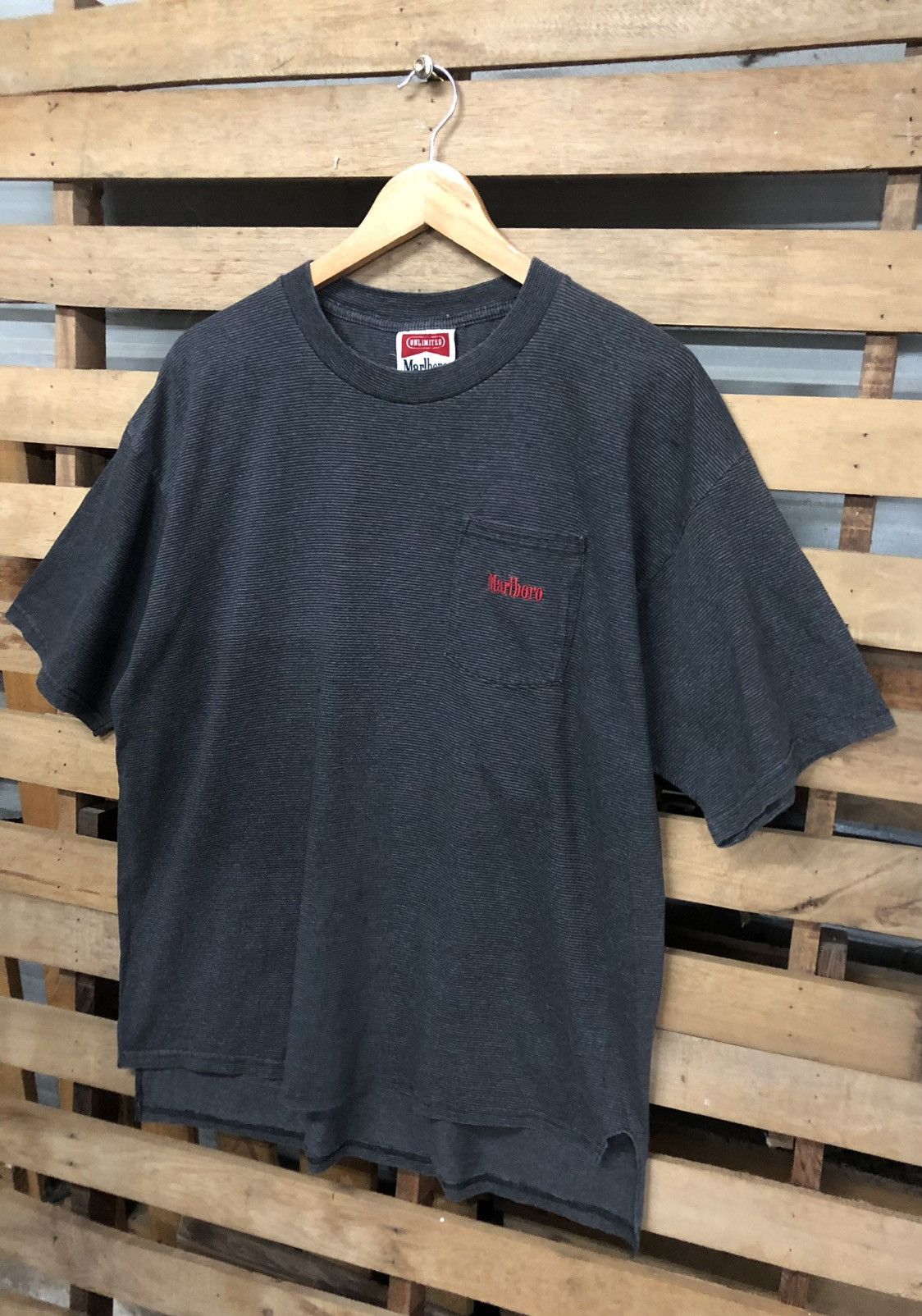 Marlboro × Marlboro Unlimited × Vintage Vintage Marlboro Unlimited Stripe Single Pocket Tshirt Size US L / EU 52-54 / 3 - 2 Thumbnail