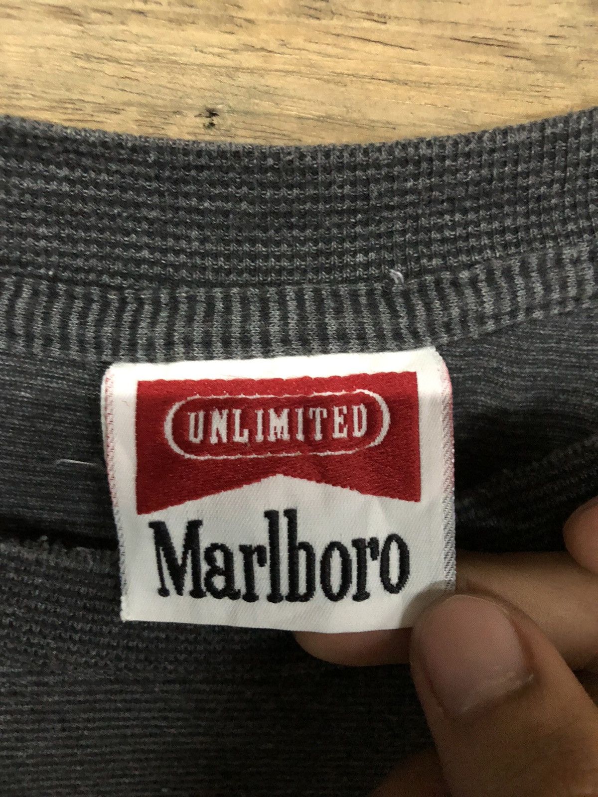 Marlboro × Marlboro Unlimited × Vintage Vintage Marlboro Unlimited Stripe Single Pocket Tshirt Size US L / EU 52-54 / 3 - 9 Thumbnail