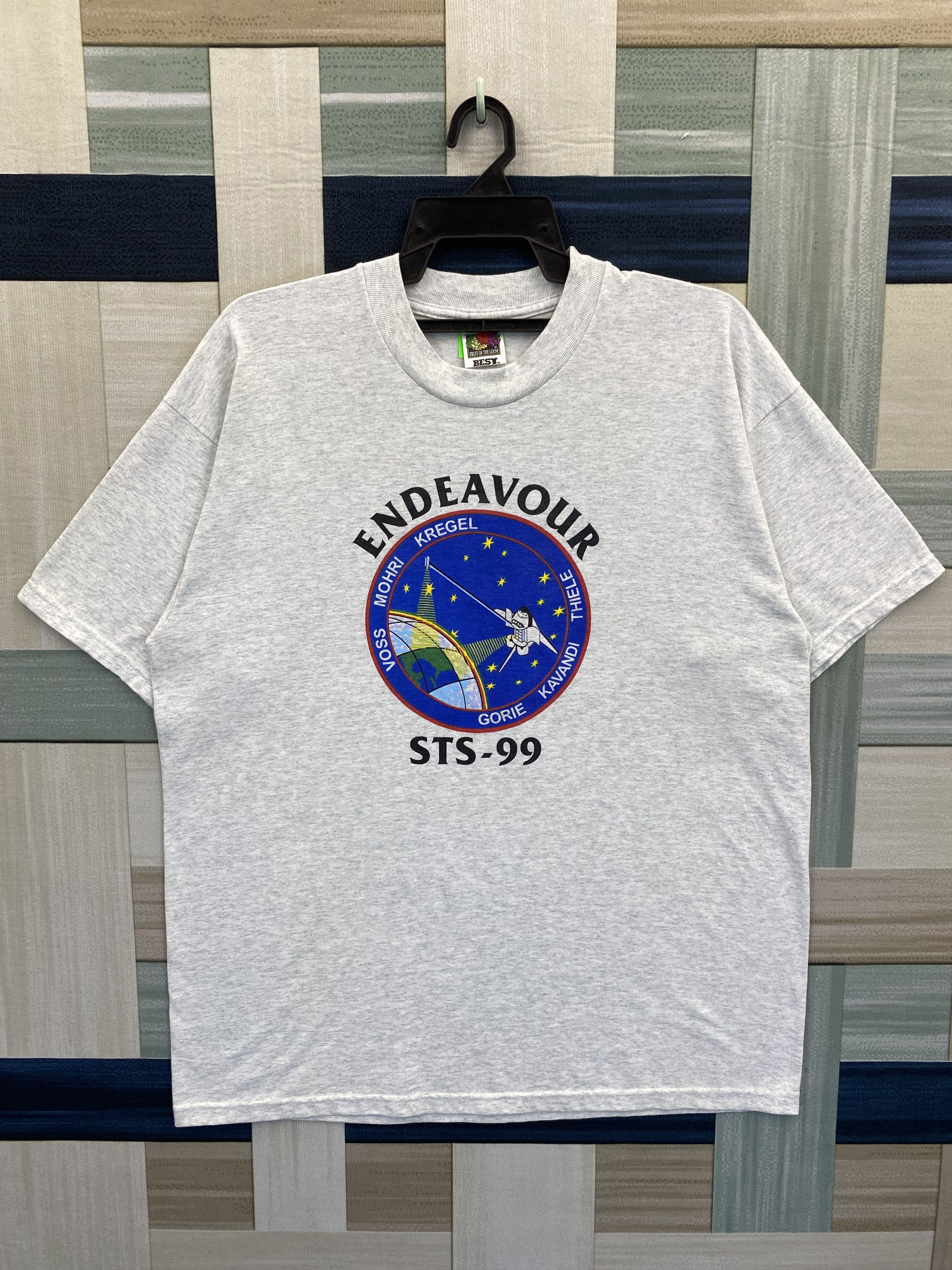 NASA Vintage 90's Endeavour STS-99 Nasa T-Shirt Size US XL / EU 56 / 4 - 1 Thumbnail