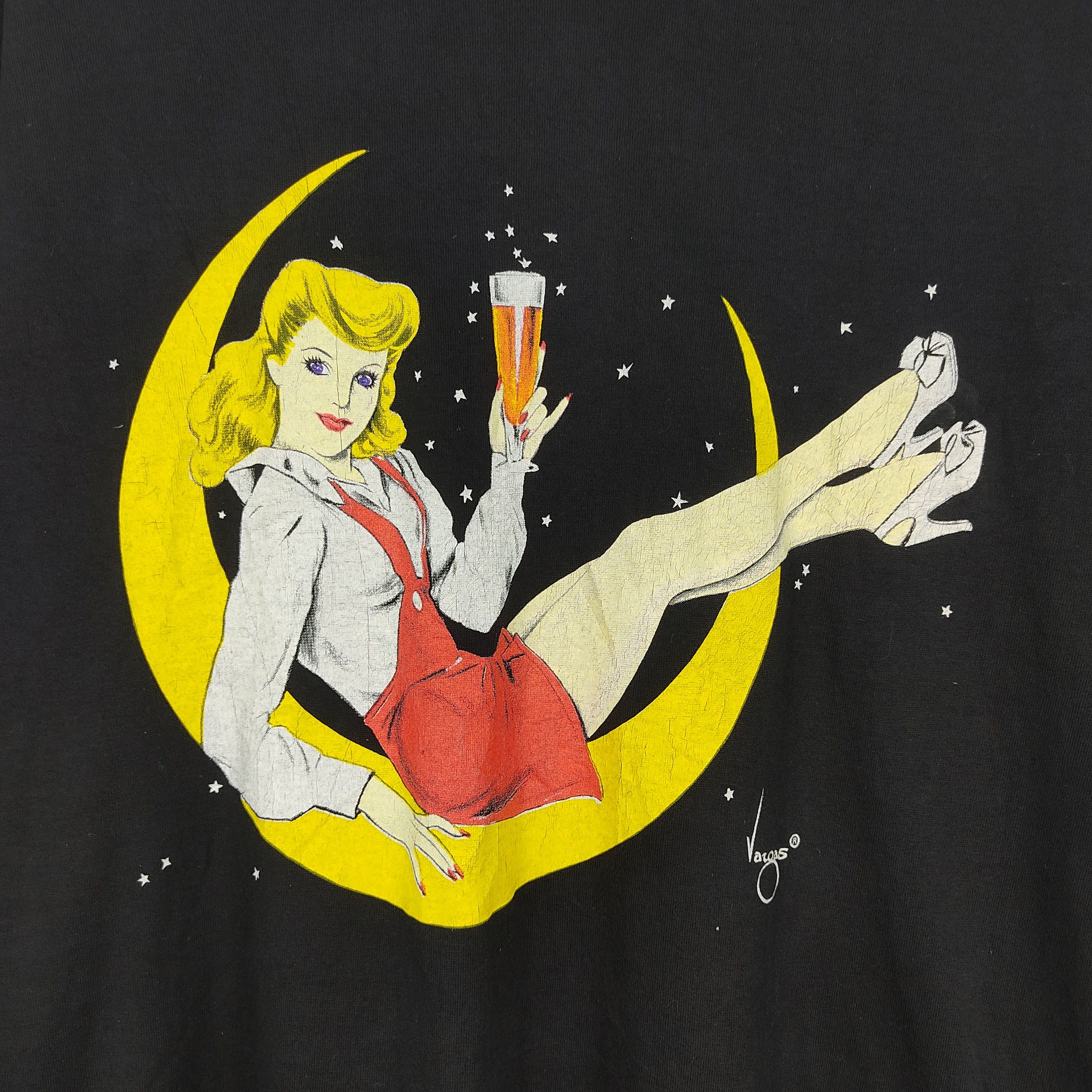 Vintage Vintage Alberto Vargas Pin Up Girl On Moon Art T-Shirt Size US XL / EU 56 / 4 - 2 Thumbnail