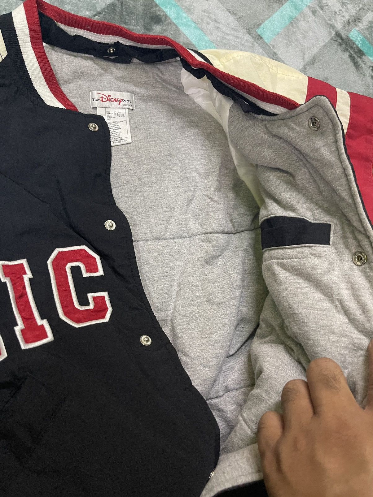 Disney 📌Binding Offer📌 VINTAGE DISNEY MICKEY MOUSE VARSITY JACKET Size US S / EU 44-46 / 1 - 9 Thumbnail