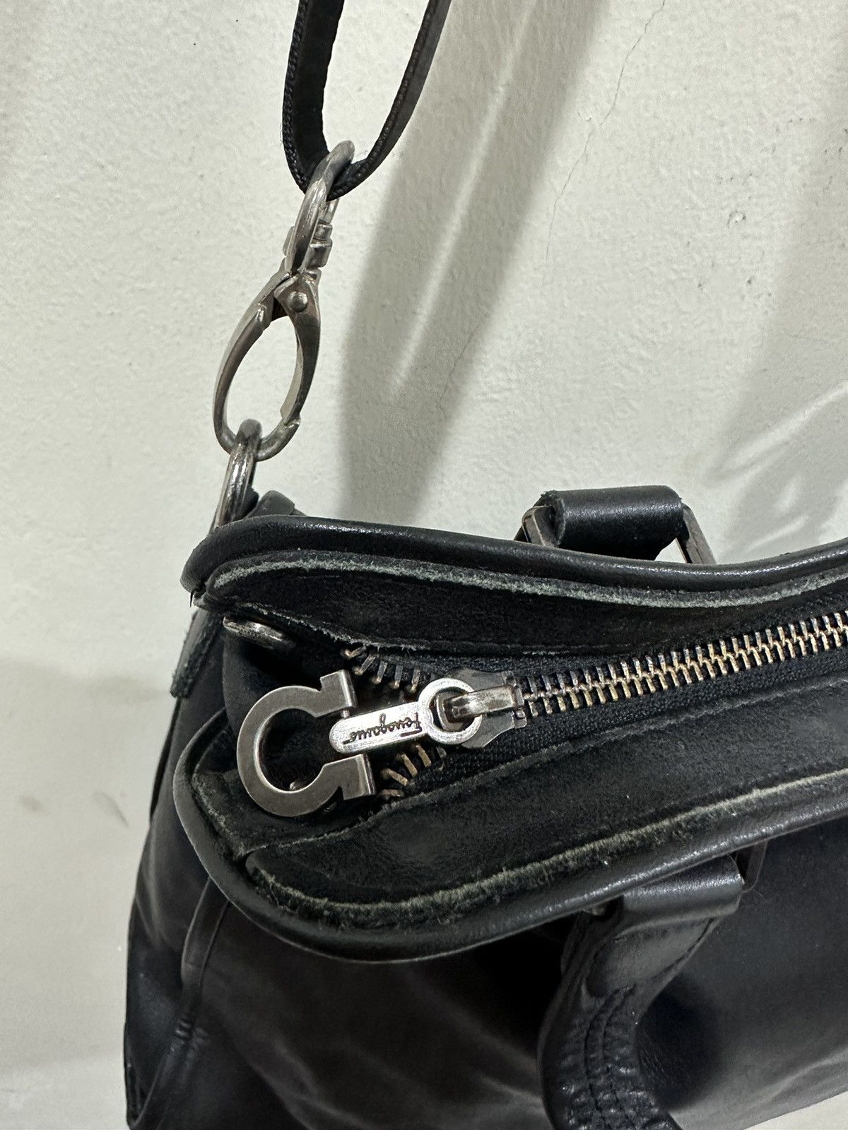 Salvatore Ferragamo VTG Salvatore Ferragamo Messenger+Sling Bag Size ONE SIZE - 13 Thumbnail