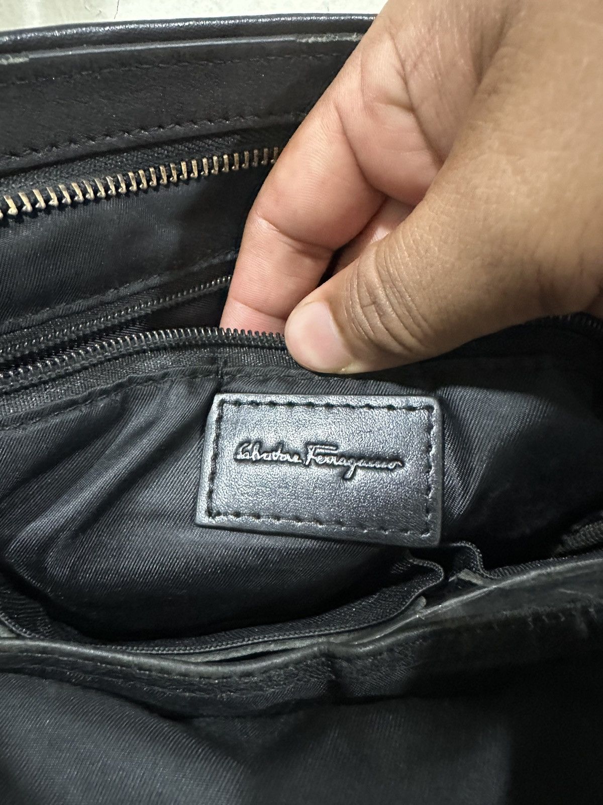 Salvatore Ferragamo VTG Salvatore Ferragamo Messenger+Sling Bag Size ONE SIZE - 15 Thumbnail