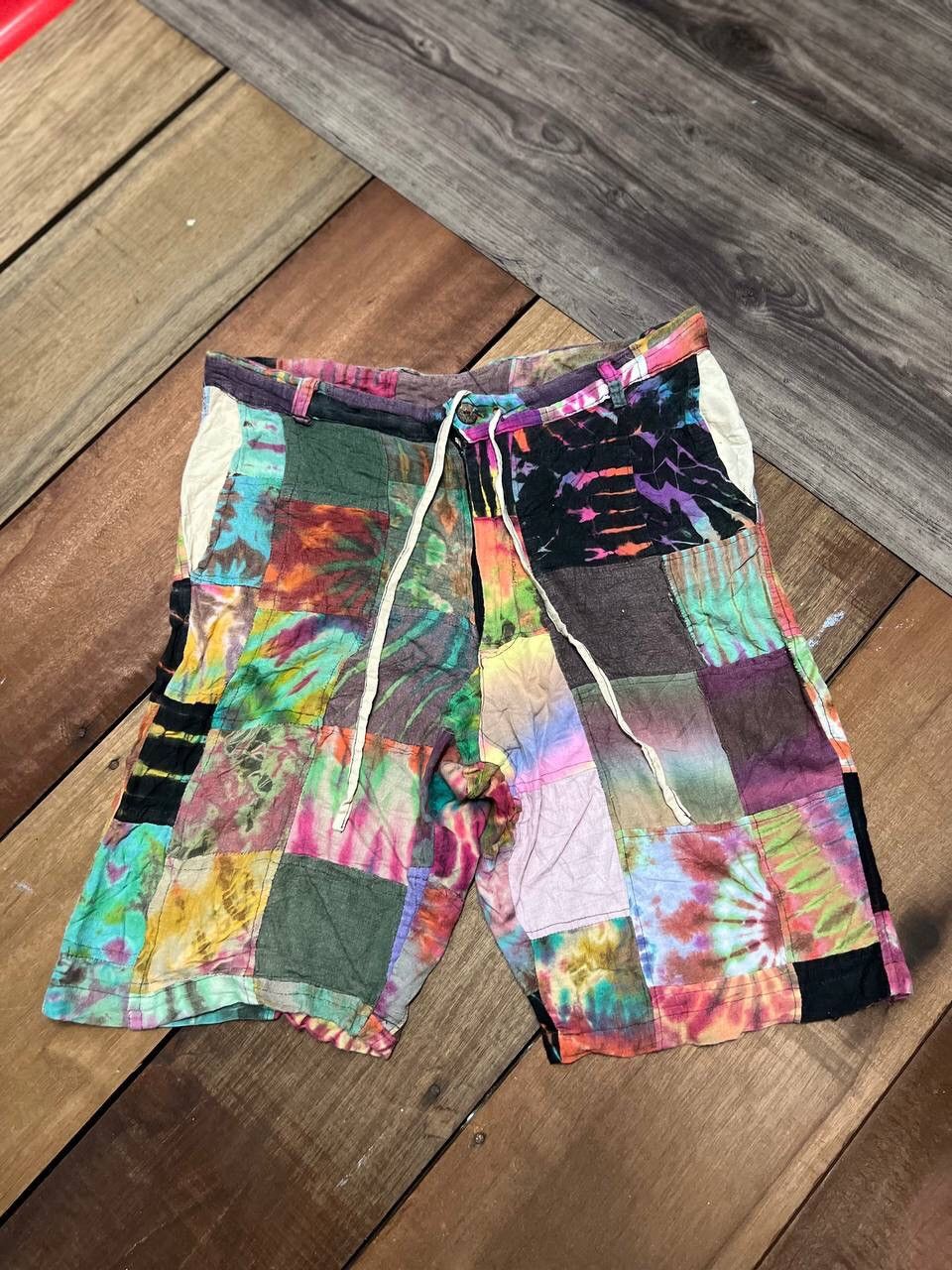 Japanese Brand TITICACA PATCHWORK TIE-DYE SHORT PANT SIZE 34 Size US 34 / EU 50 - 1 Thumbnail