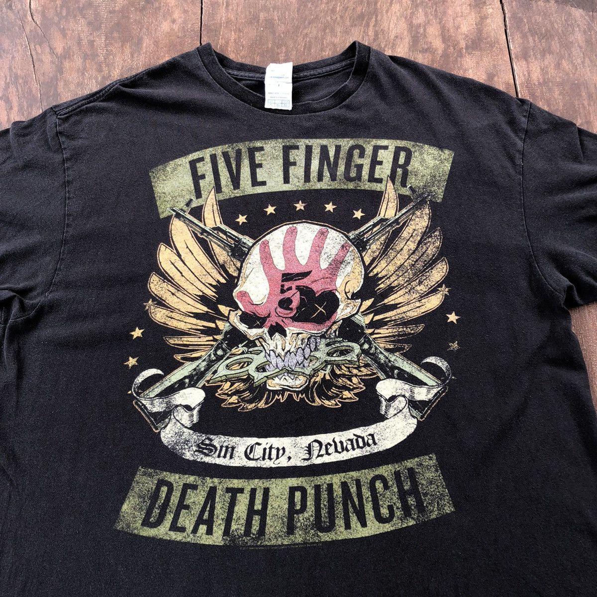 Band Tees Vintage Five Finger Death Punch Band T Shirt Size US XL / EU 56 / 4 - 1 Thumbnail