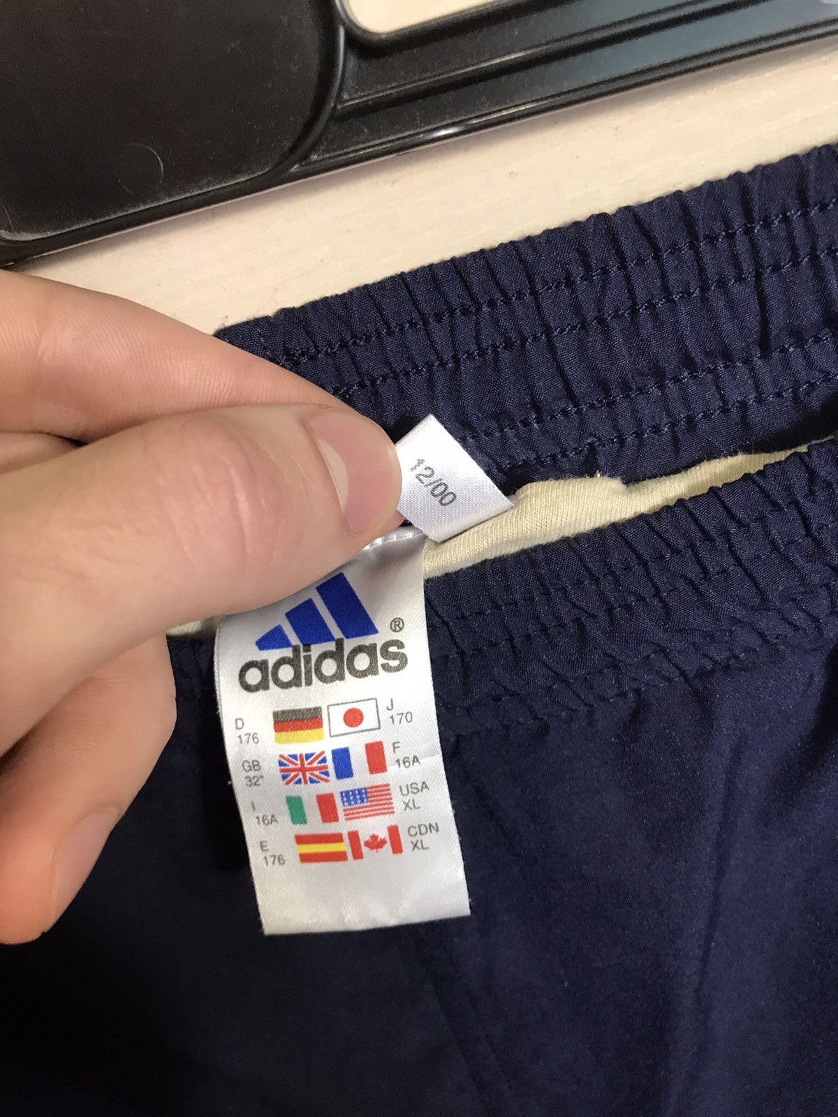 Vintage Vintage Adidas streetwear shorts Size US 34 / EU 50 - 4 Thumbnail